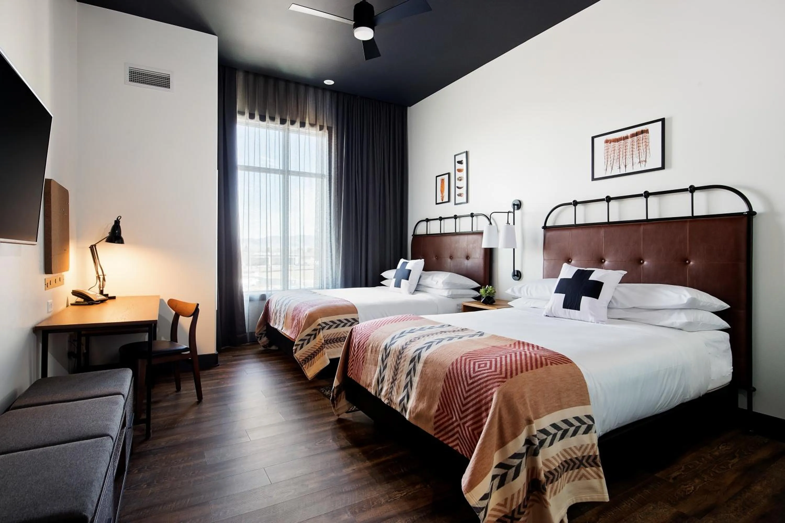 Bed in Origin Westminster a Wyndham Hotel