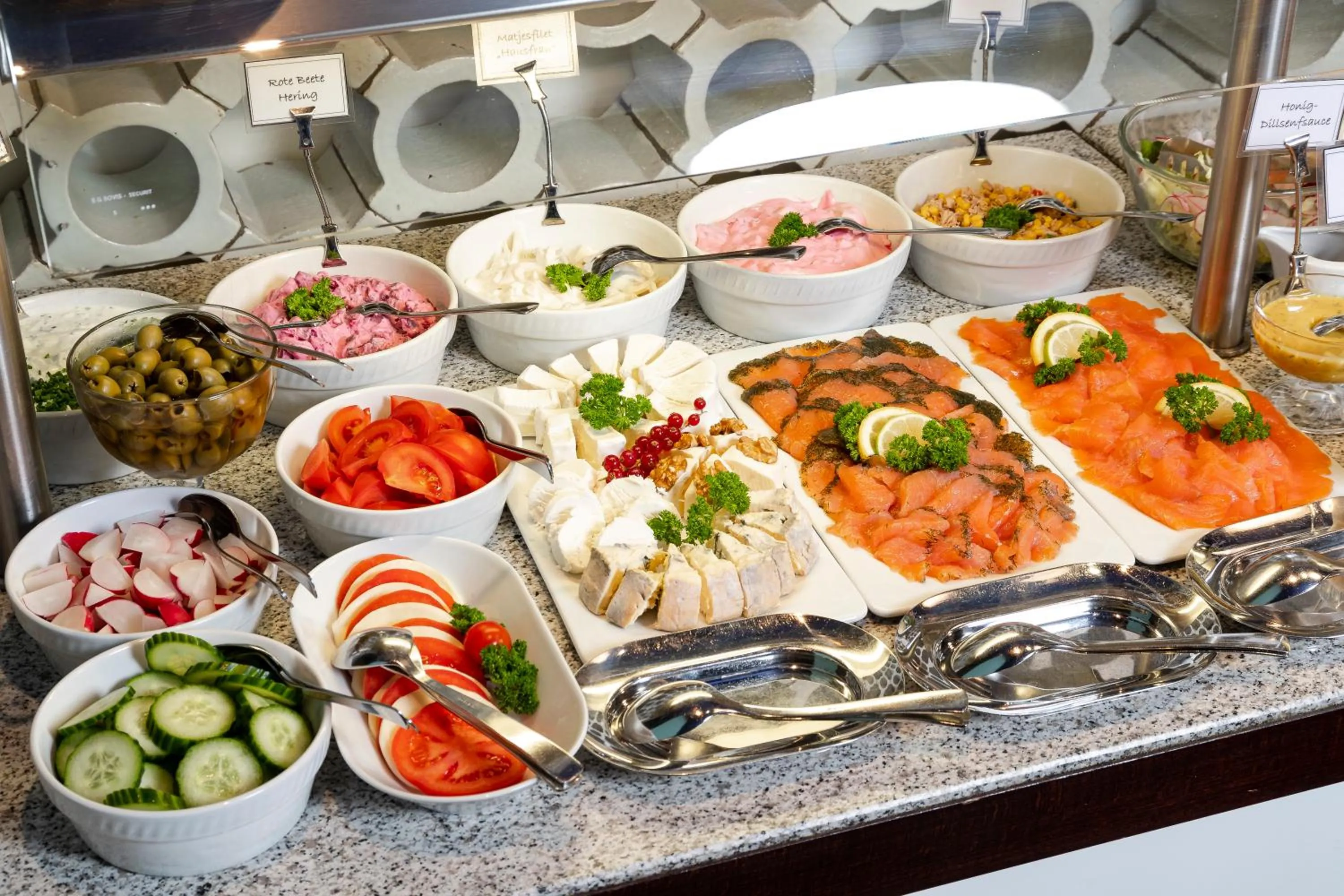 Buffet breakfast in Hotel Roth am Strande