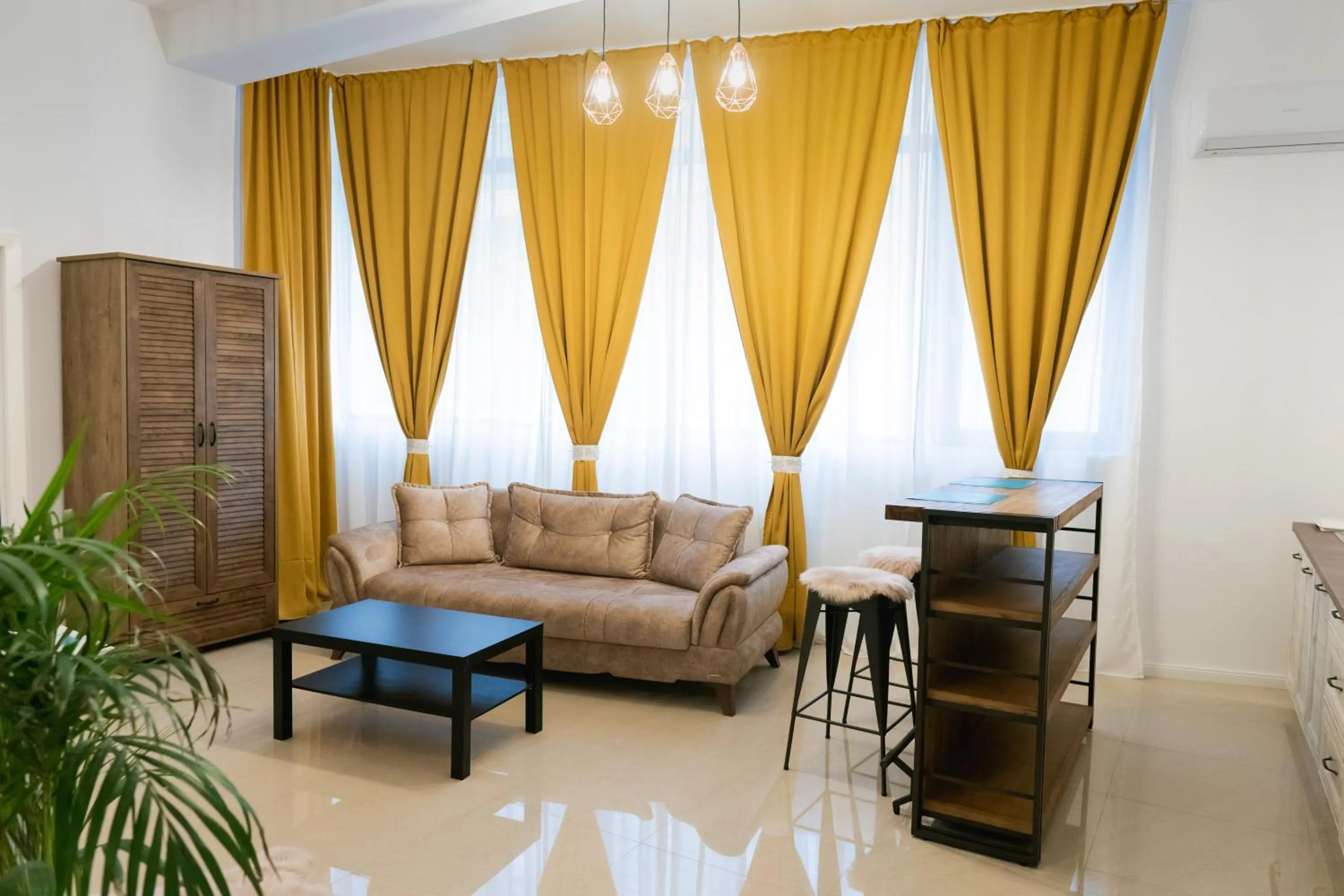 Seating area in Chic Studio