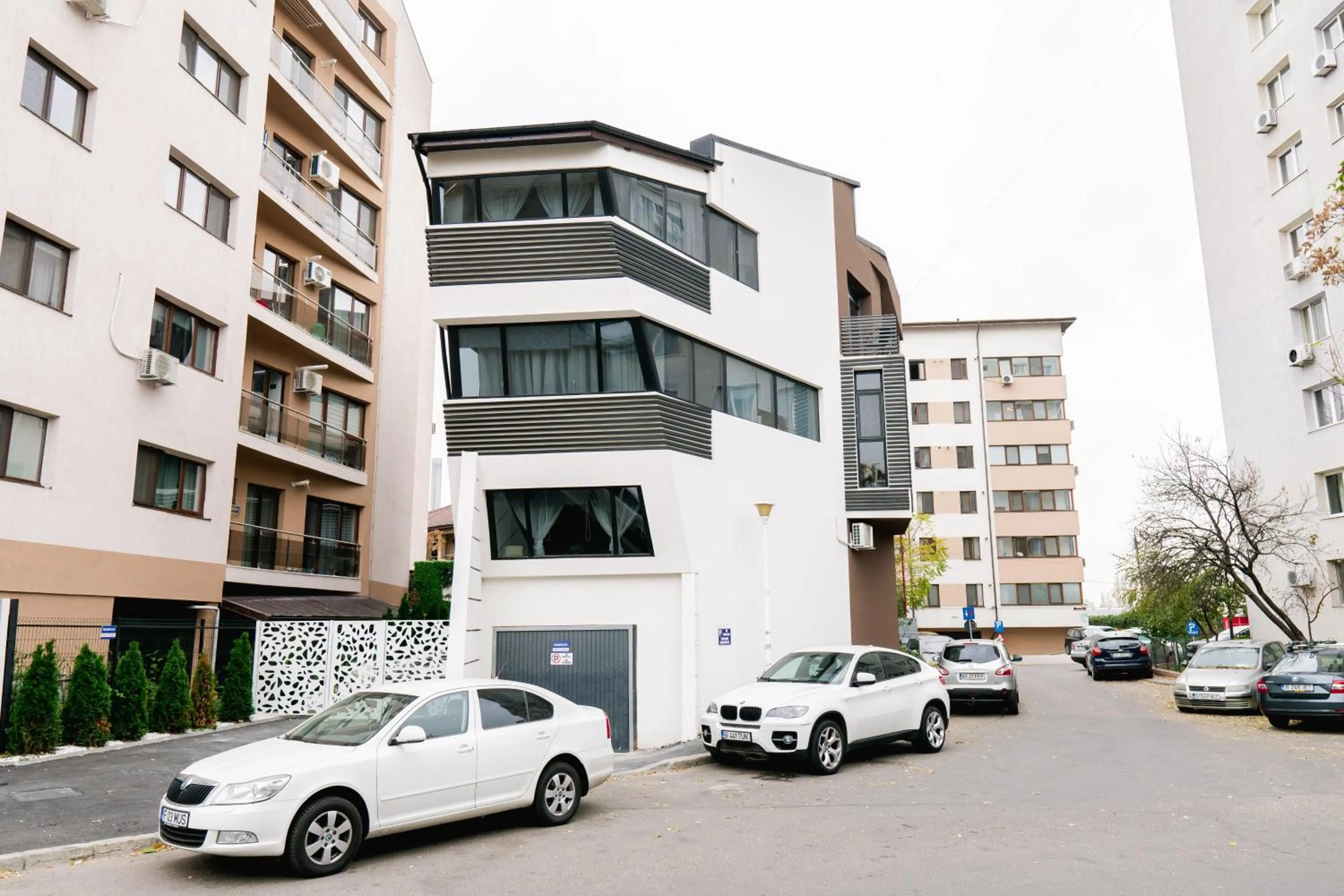 Property building in Chic Studio