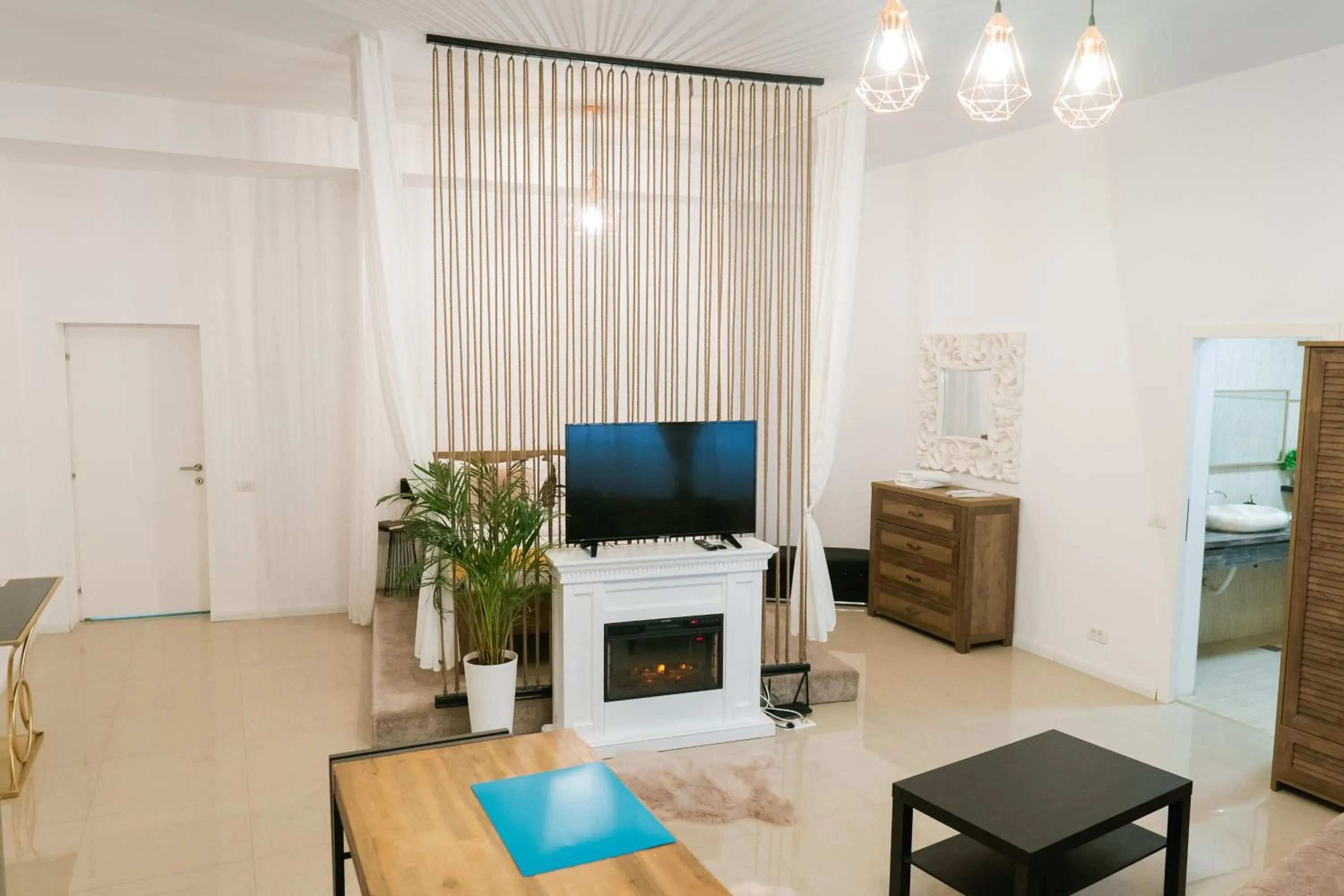 Photo of the whole room in Chic Studio