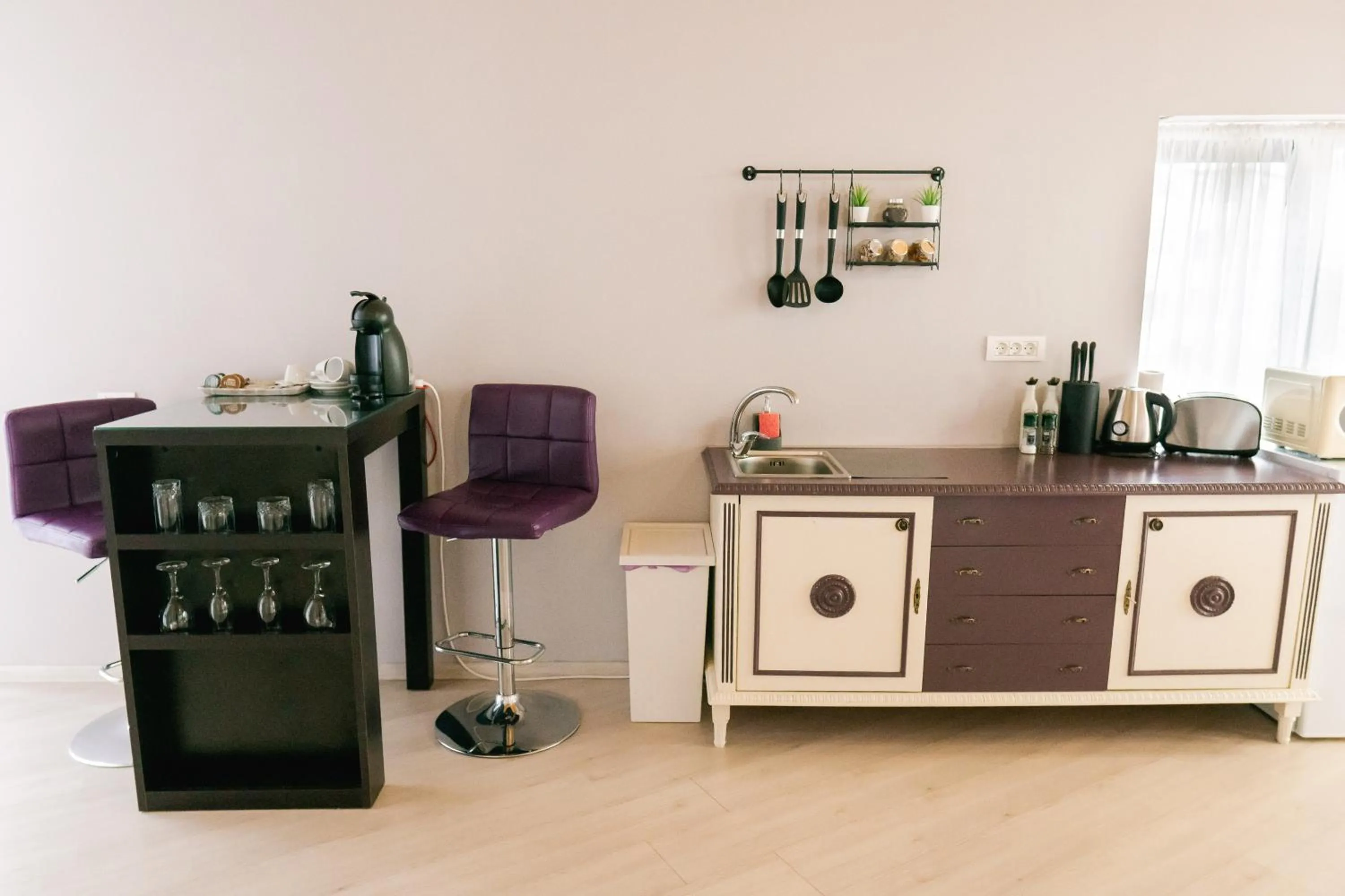 Kitchen or kitchenette in Chic Studio