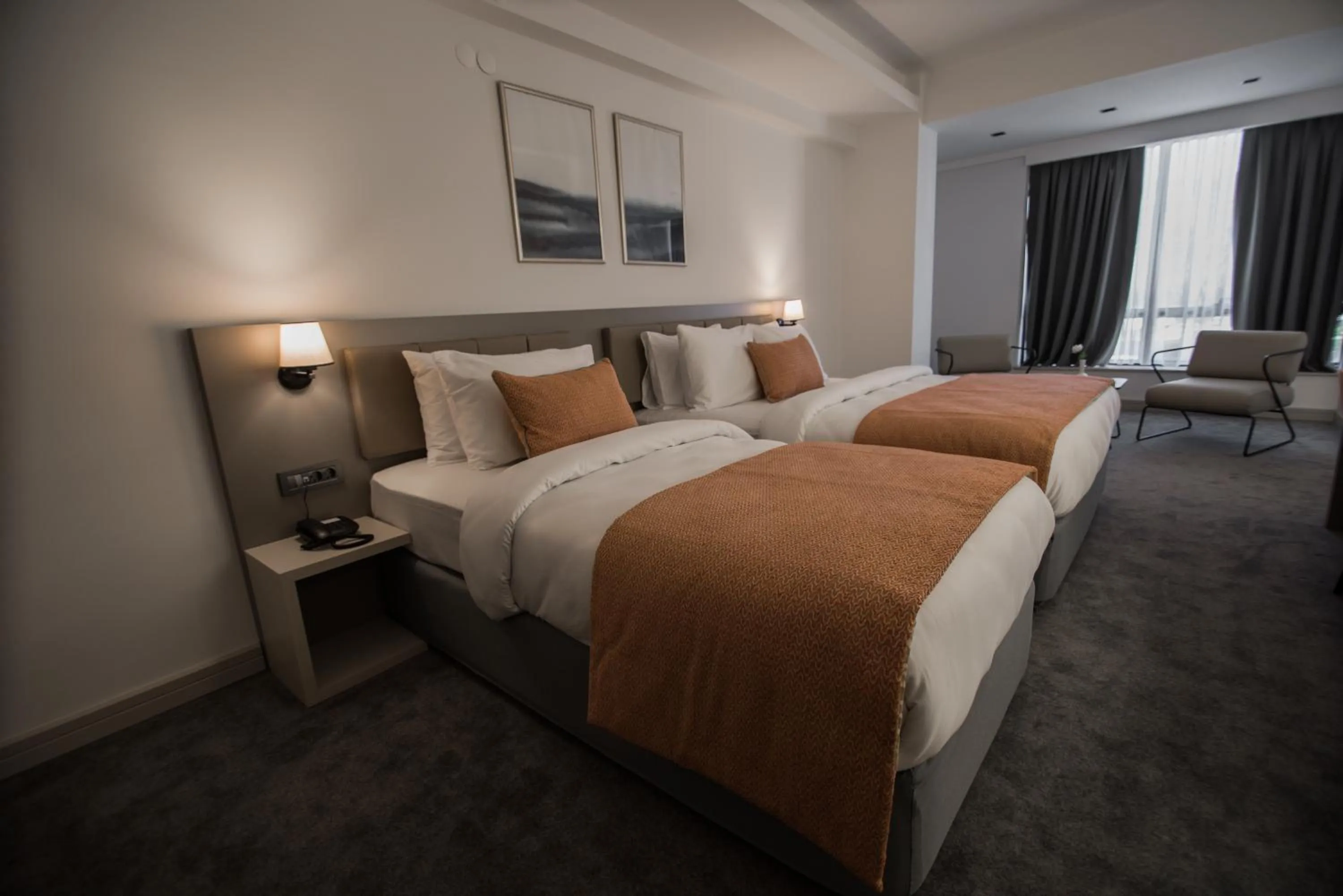 Photo of the whole room, Bed in Dovv Hotel Busıness