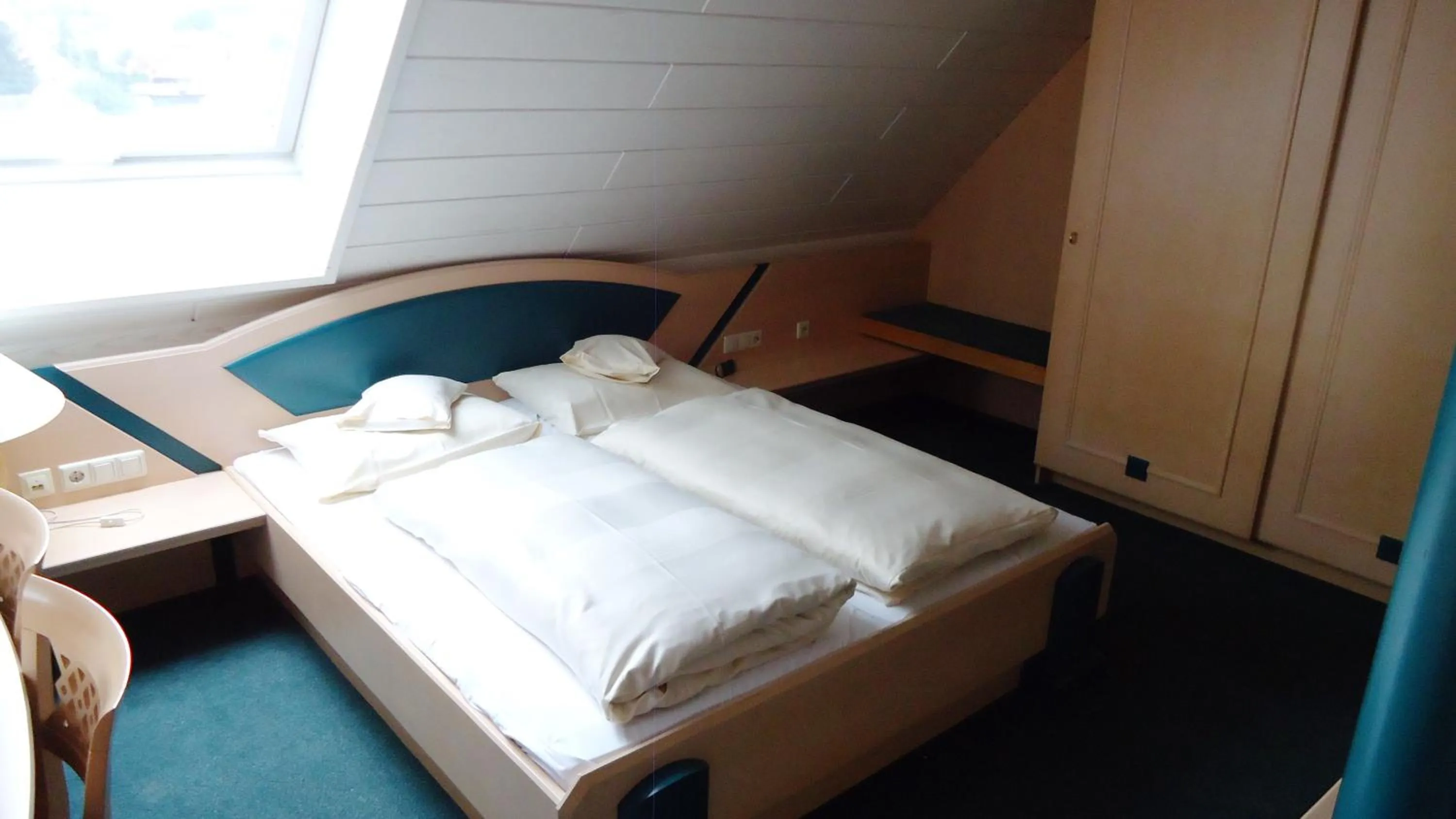 Bedroom, Bed in Hotel Krone