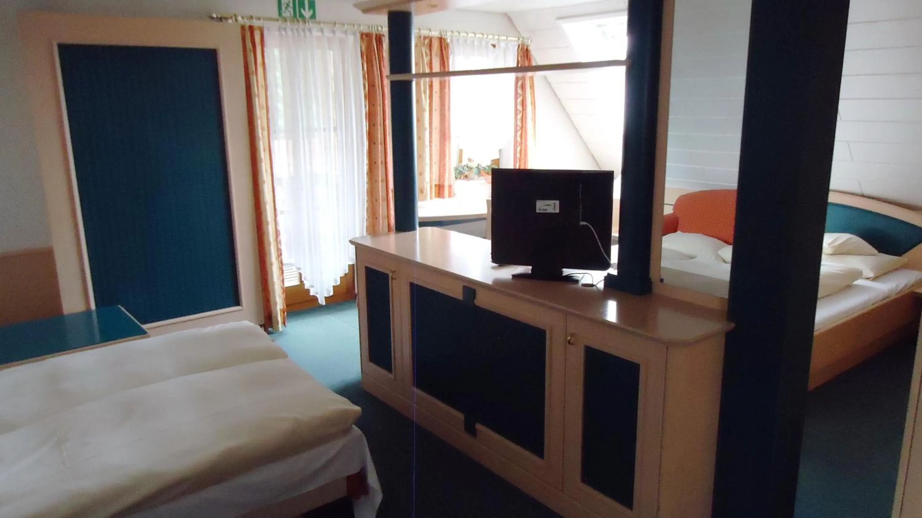 Photo of the whole room, Bed in Hotel Krone