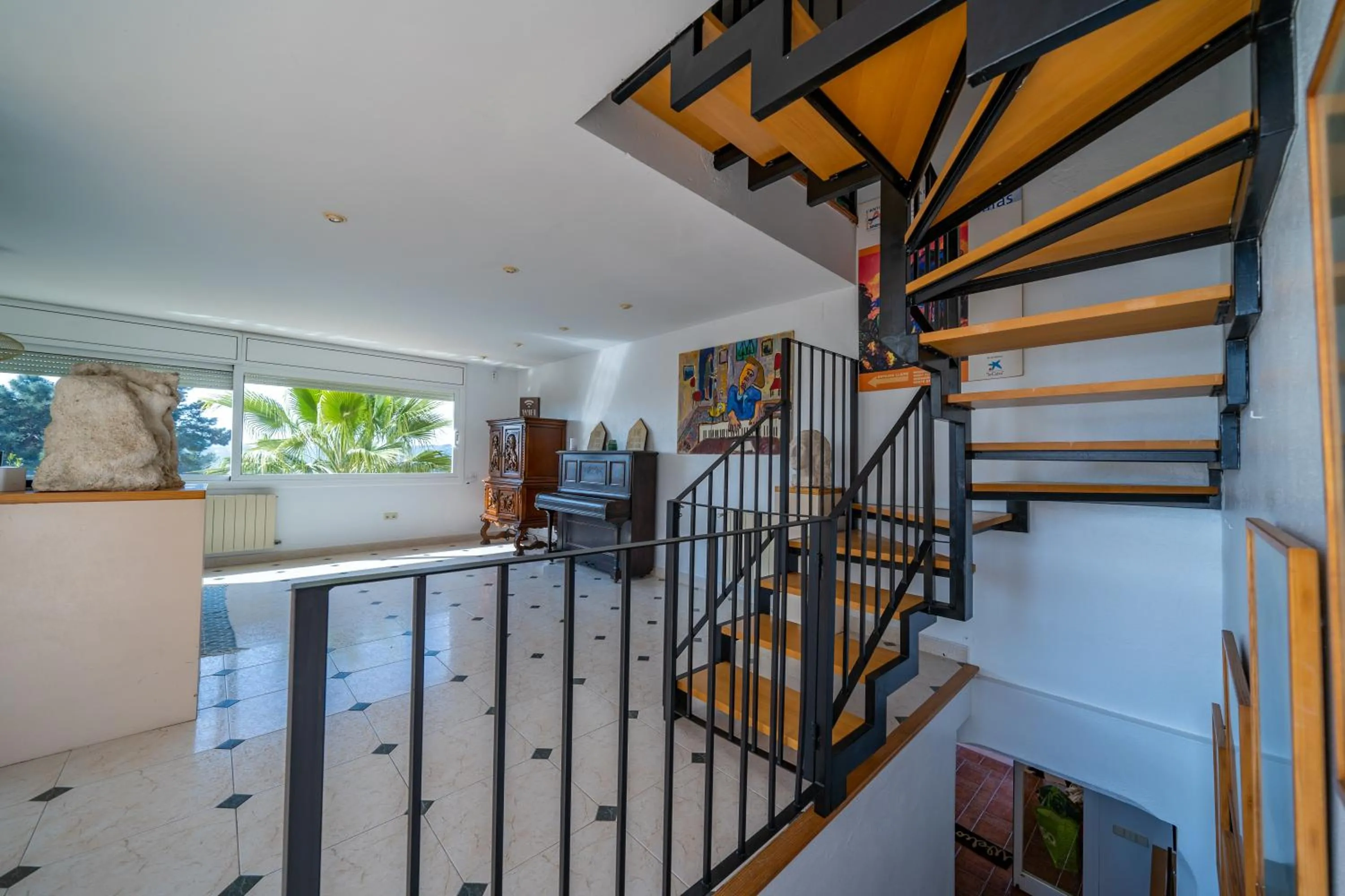 Property building in Villa Lux Gallery Familiar Piscina Privada Barbacoa Aire Acondicionado