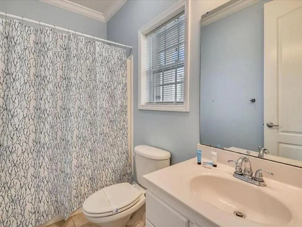 Bathroom in Ocean View Luxury Rental - Sleeps 16