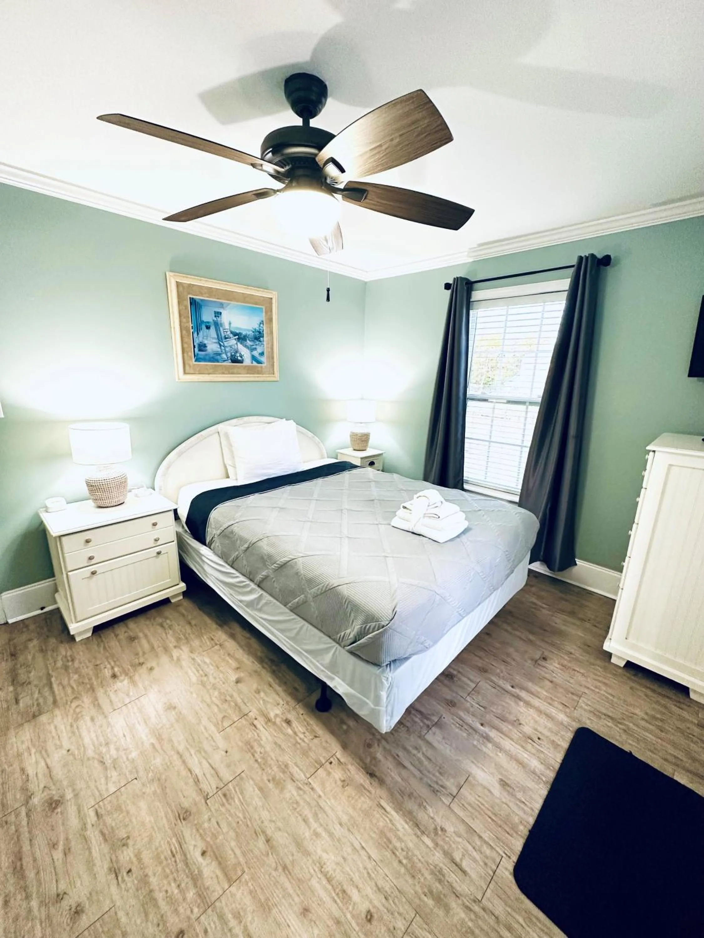Bedroom, Bed in Ocean View Luxury Rental - Sleeps 16