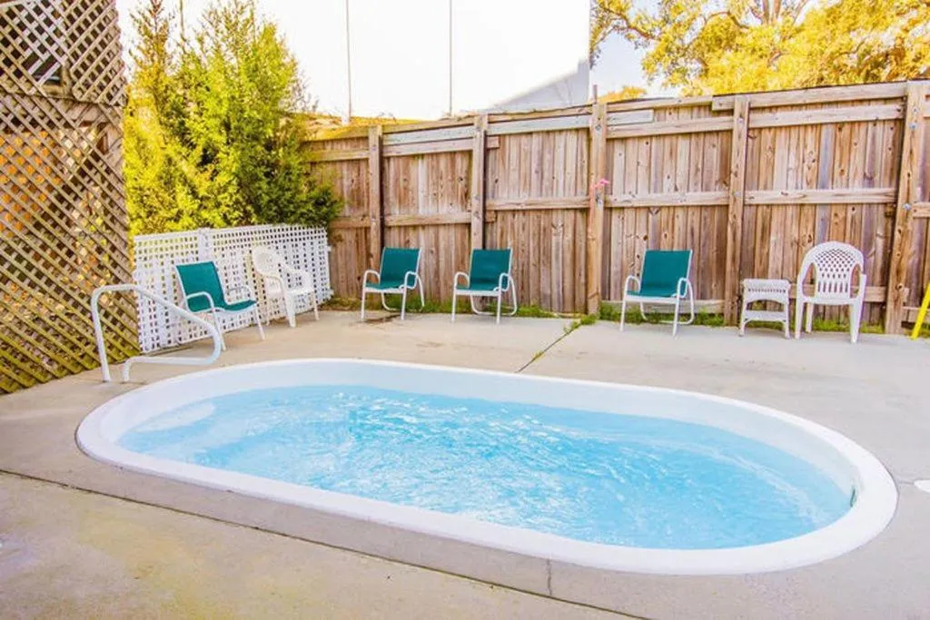 Swimming pool in Ocean View Luxury Rental - Sleeps 16