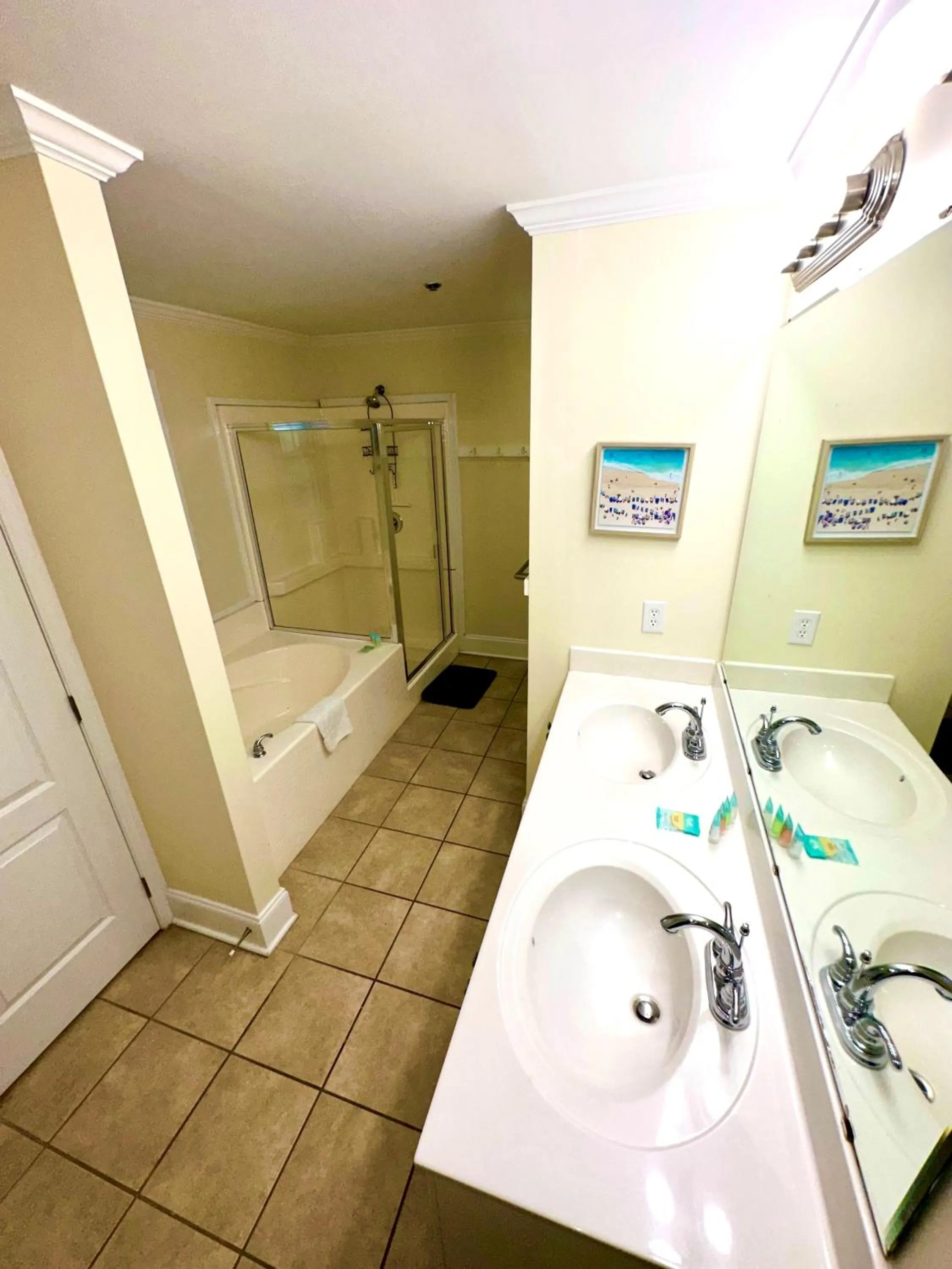 Bathroom in Ocean View Luxury Rental - Sleeps 16