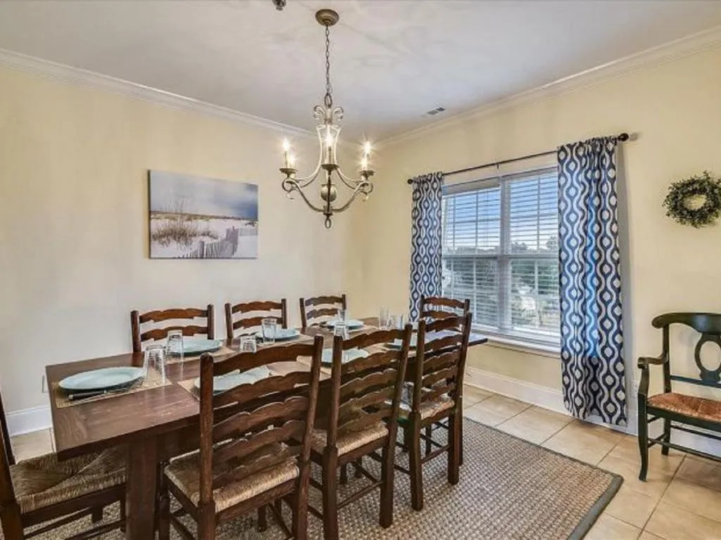 Dining area in Ocean View Luxury Rental - Sleeps 16