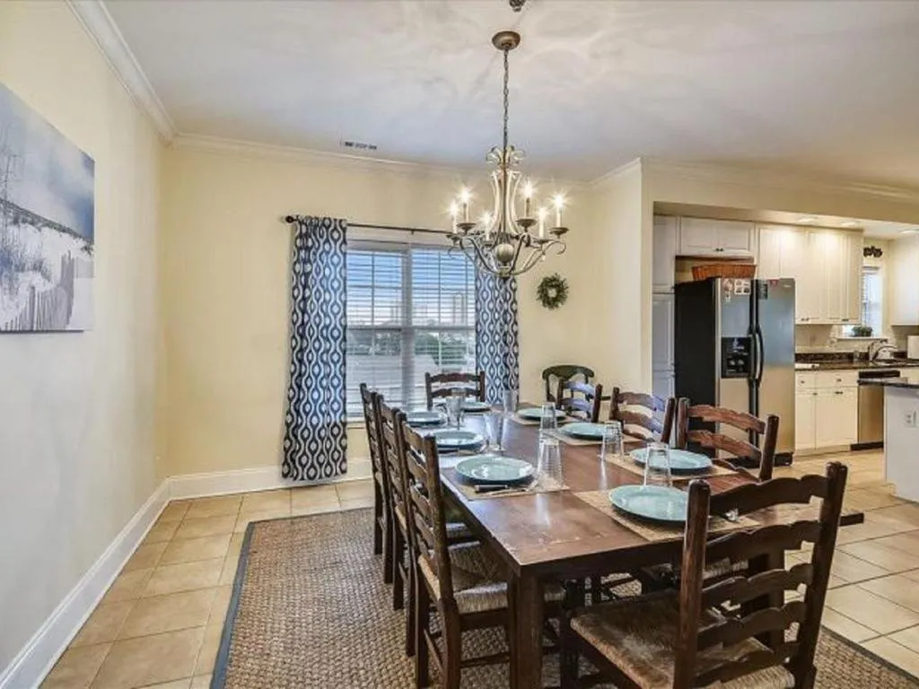 Dining area in Ocean View Luxury Rental - Sleeps 16