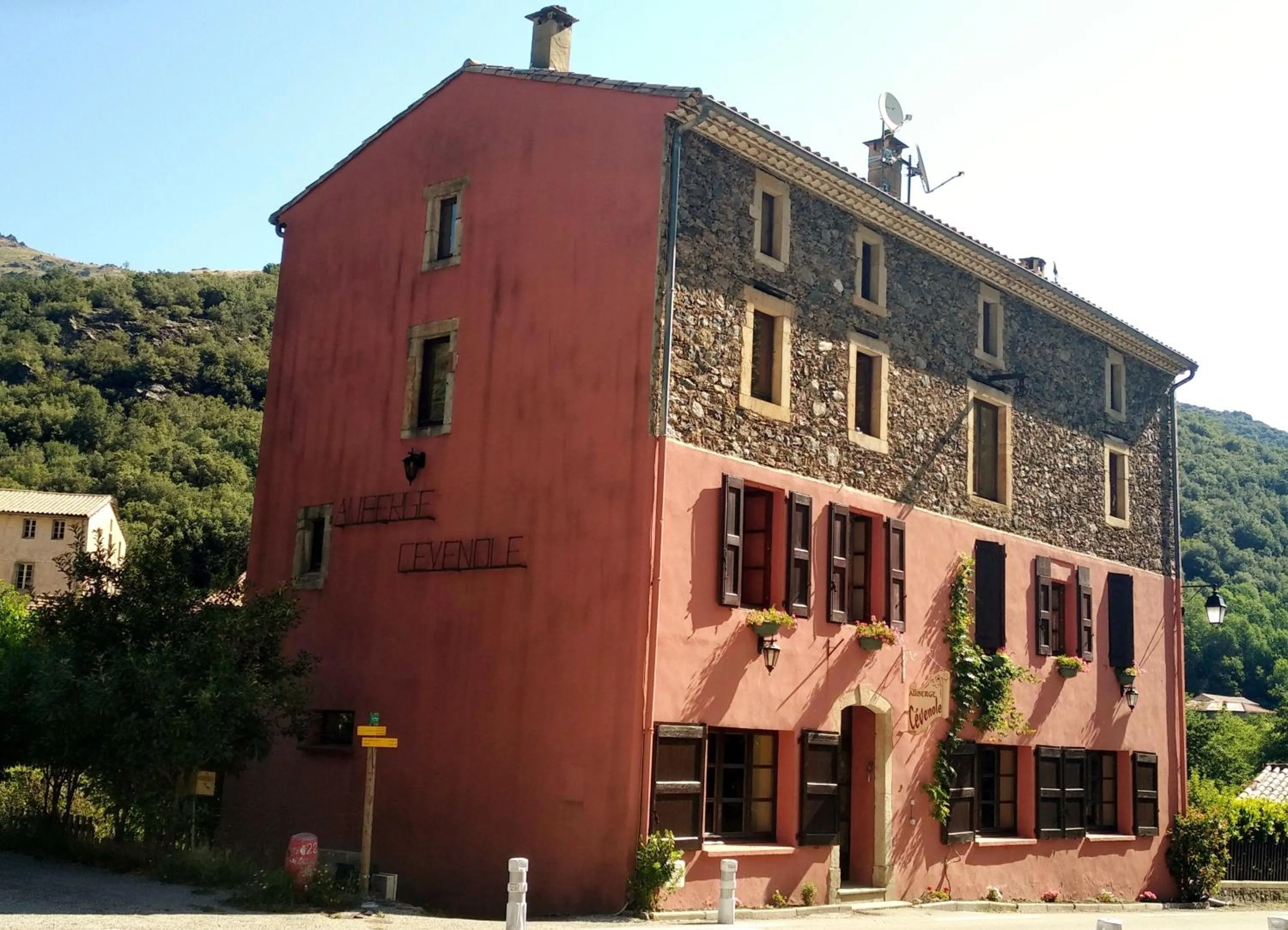 Property building in Auberge Cevenole