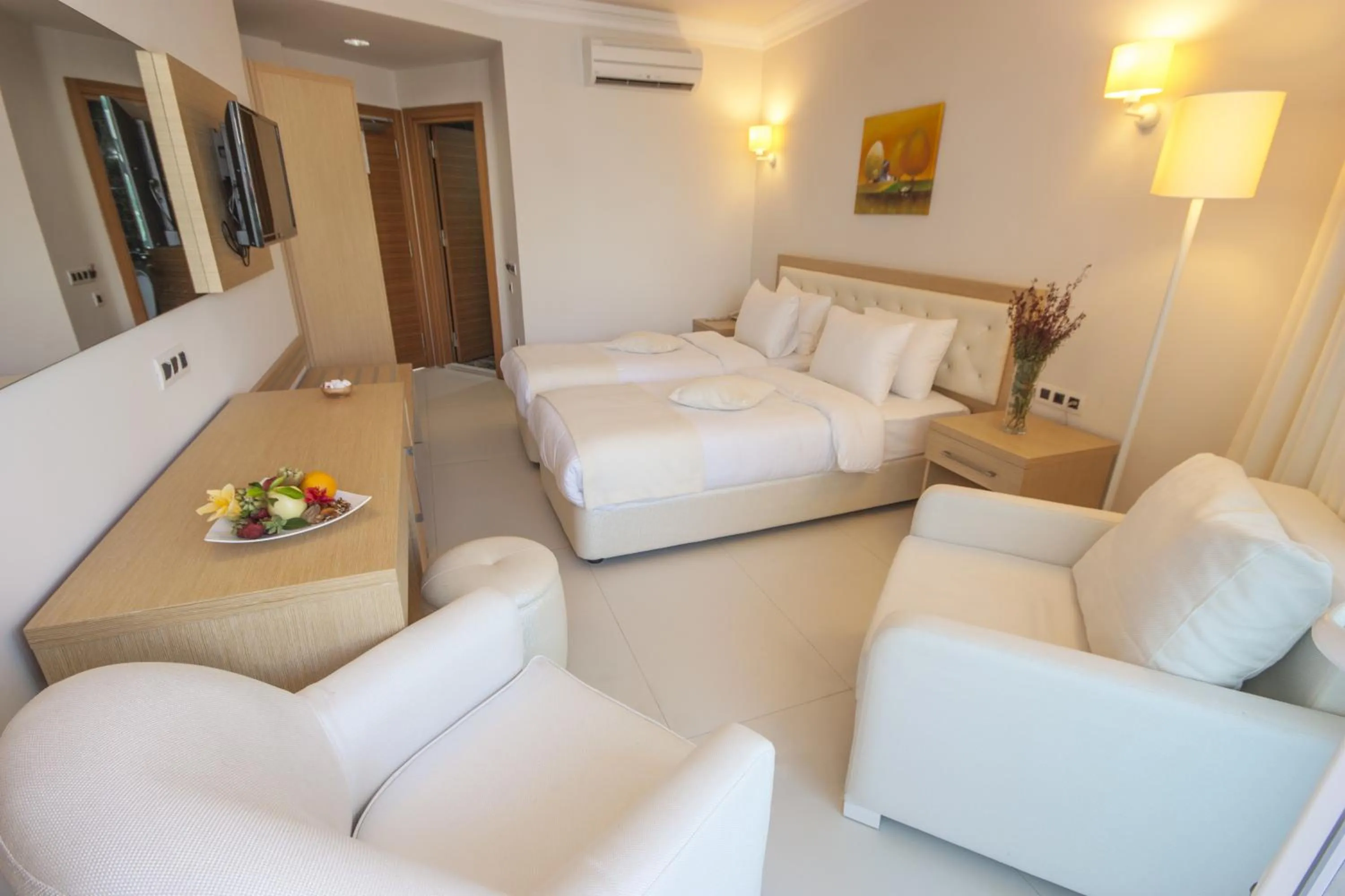 Bed in Dragut Point South Hotel-All Inclusive