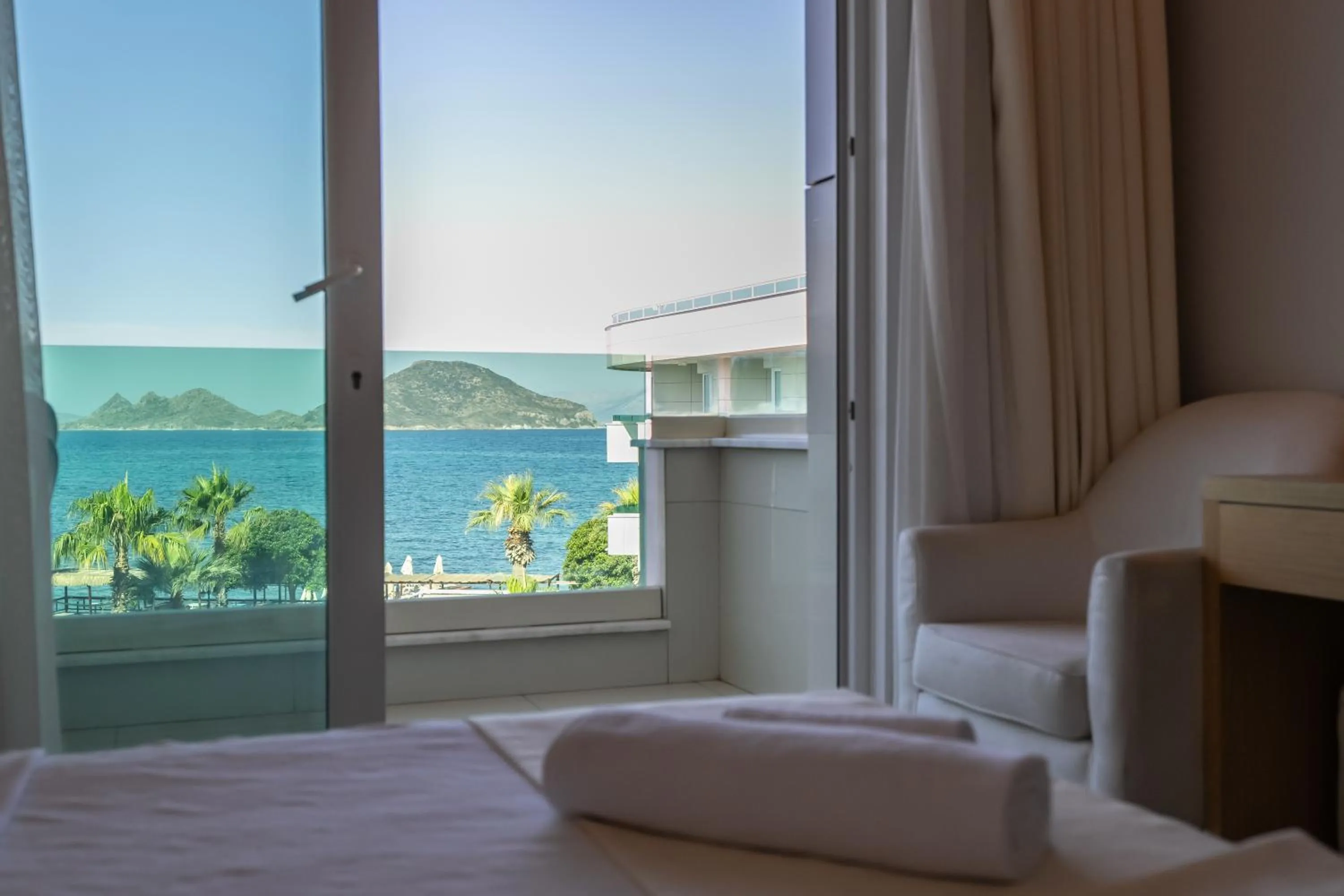 Bed in Dragut Point South Hotel-All Inclusive