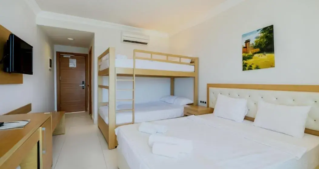 Comfort Triple Room in Dragut Point South Hotel-All Inclusive Comfort Triple Room in Dragut Point South Hotel-All Inclusive