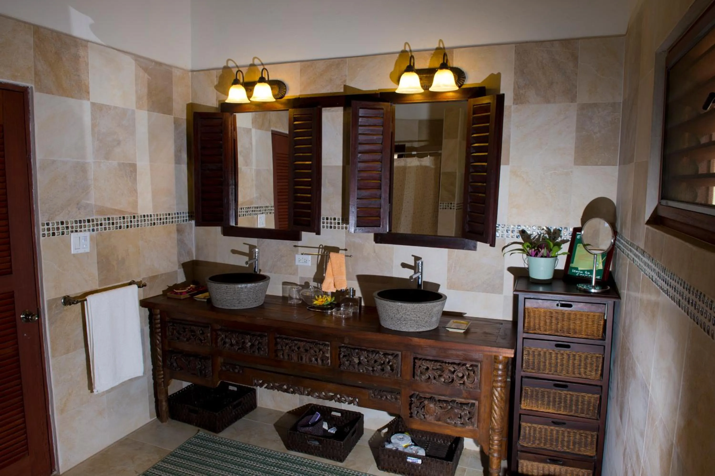 Bathroom in Villa Touloulou