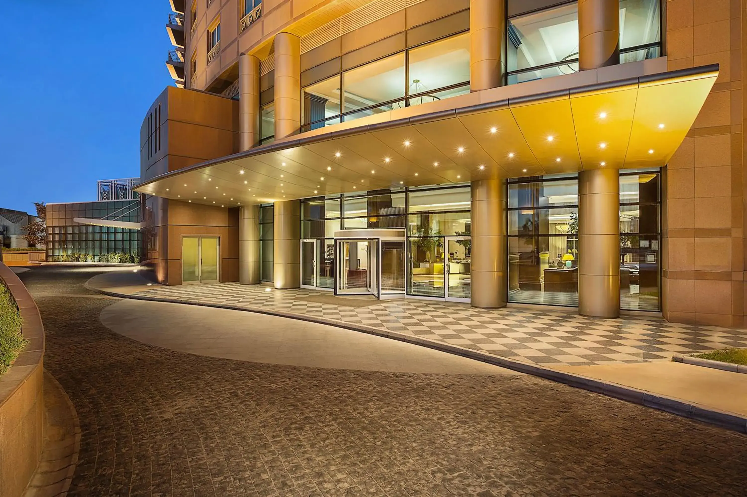 Property building in Habtoor Metropolitan Palace Hotel Property building in Habtoor Metropolitan Palace Hotel