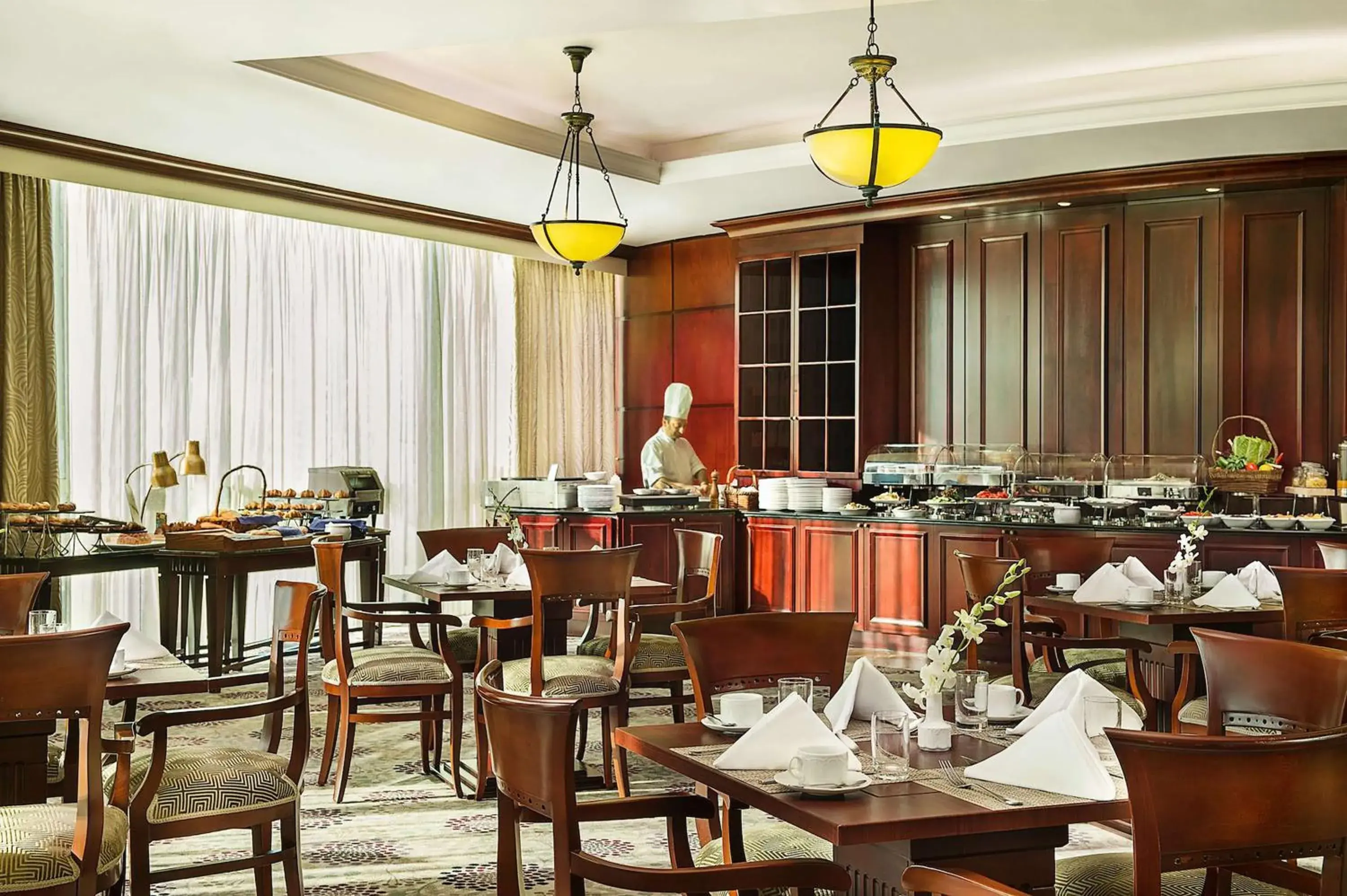 Restaurant/places to eat in Habtoor Metropolitan Palace Hotel Restaurant/places to eat in Habtoor Metropolitan Palace Hotel