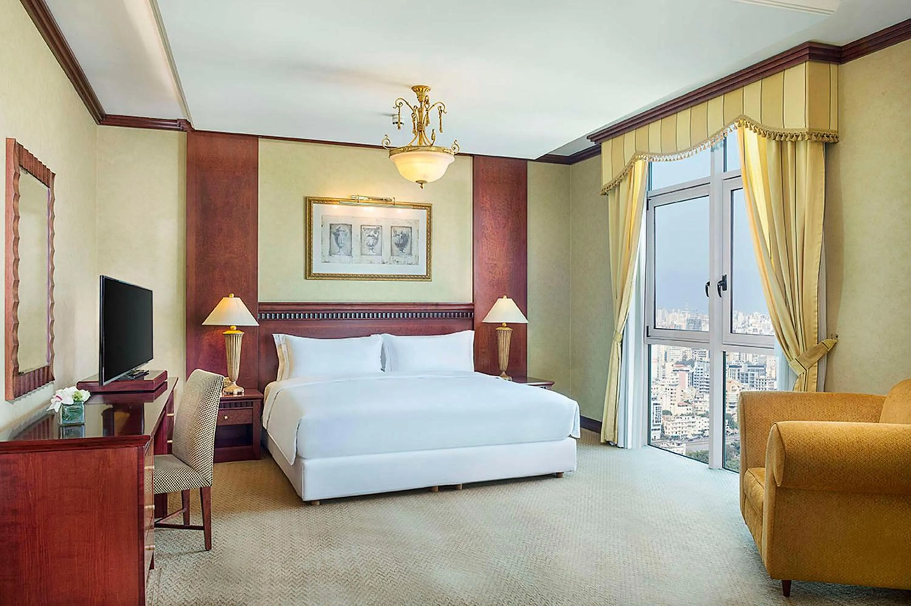 Bedroom, Bed in Habtoor Metropolitan Palace Hotel