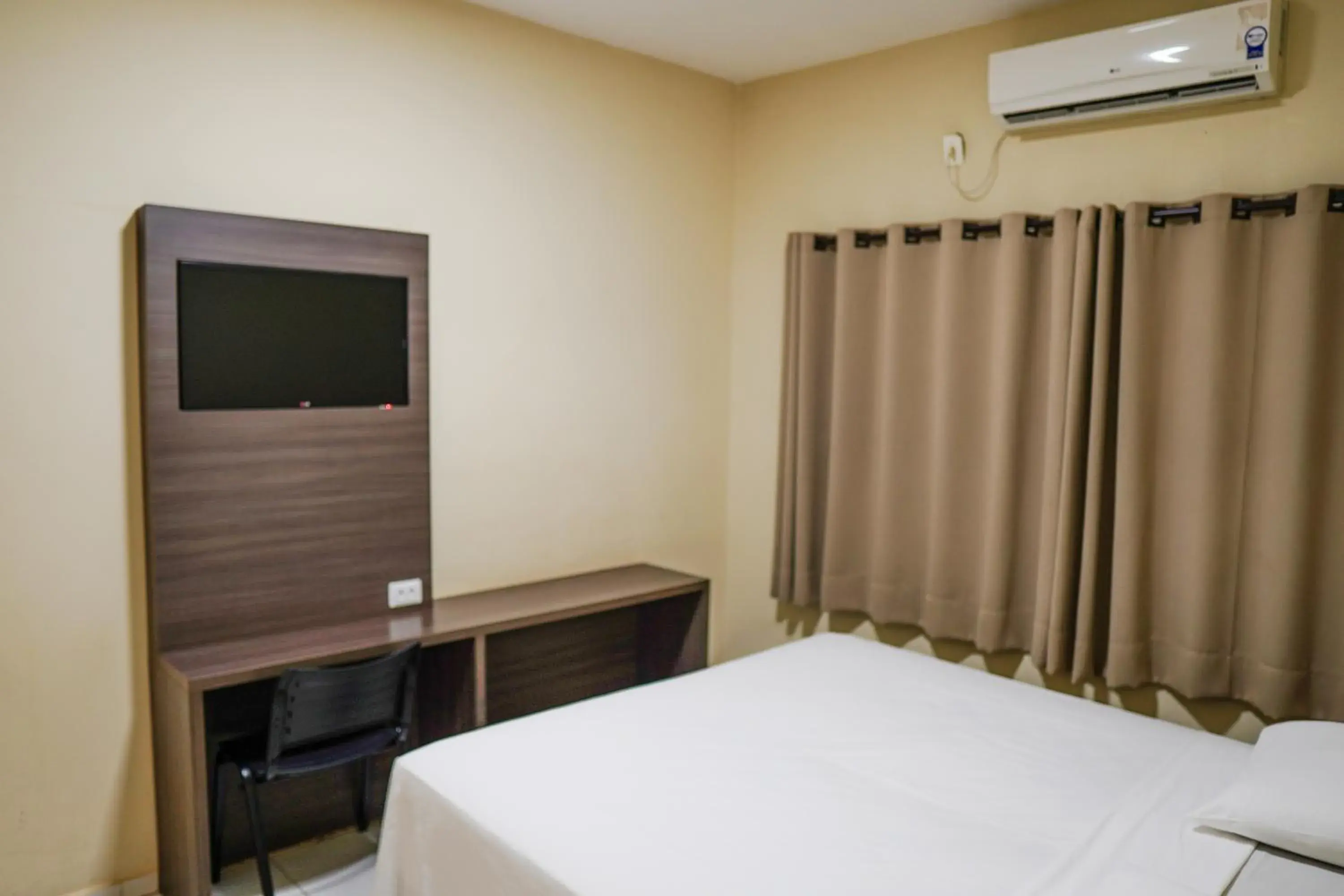 Village Hotel Village Hotel