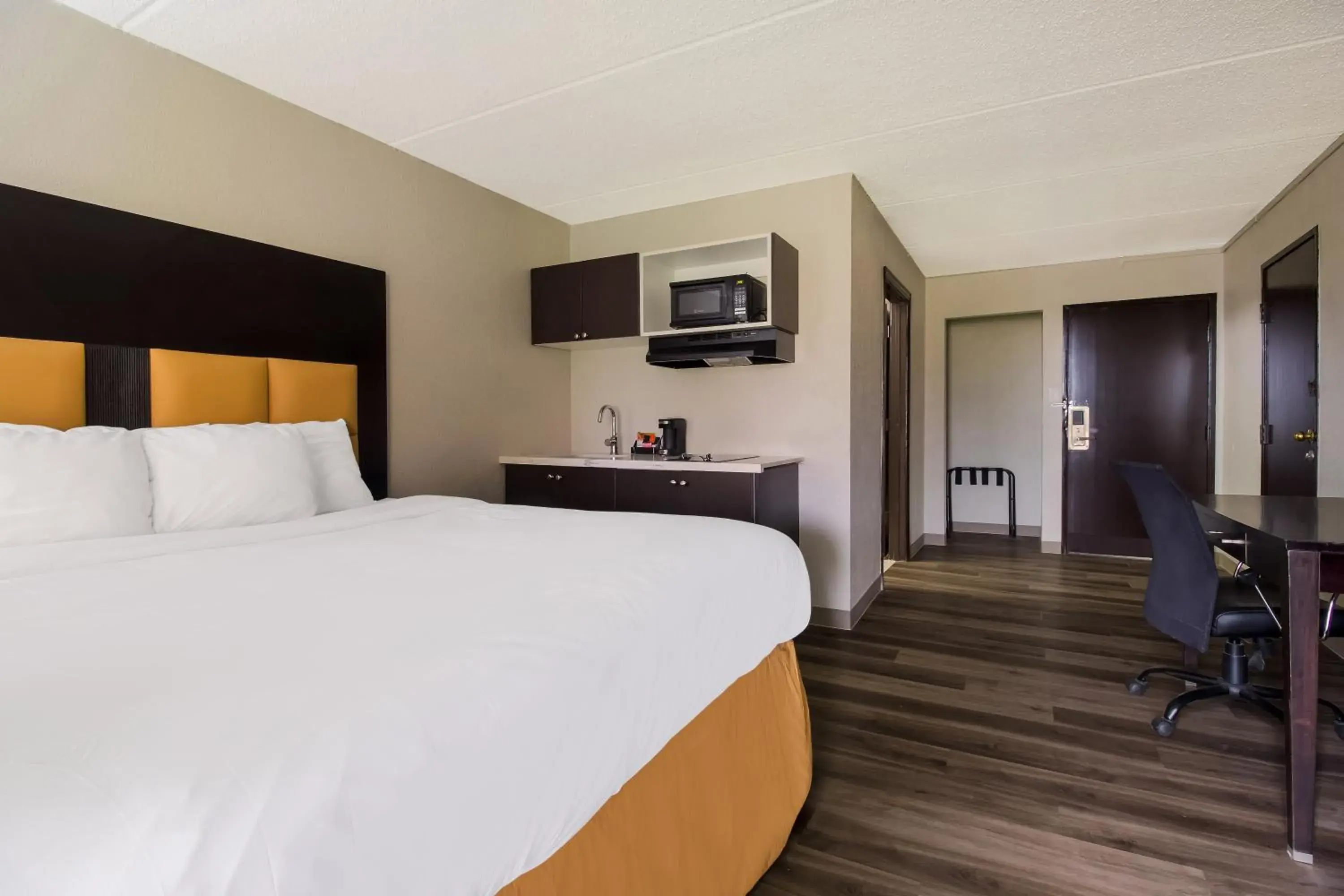 Bed in Clarion Pointe Lake Jackson - Clute Bed in Clarion Pointe Lake Jackson - Clute