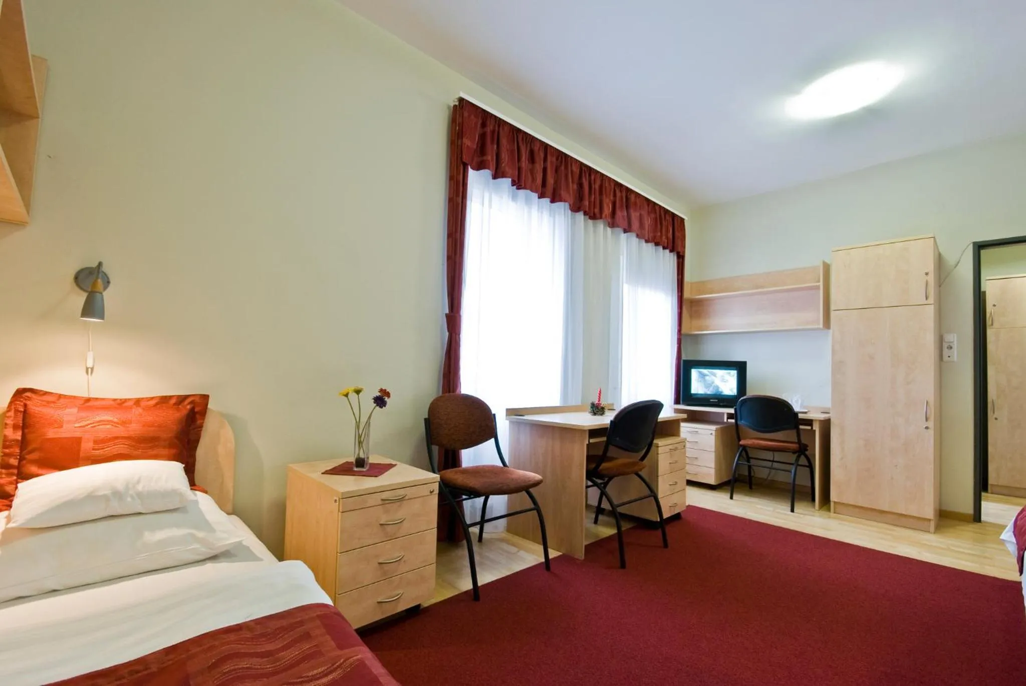 Triple Room - Disability Access in Hotel Kerpely