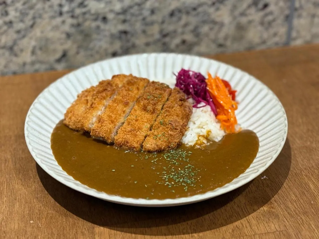 Restaurant/places to eat in APA Hotel Keikyukamata Ekimae