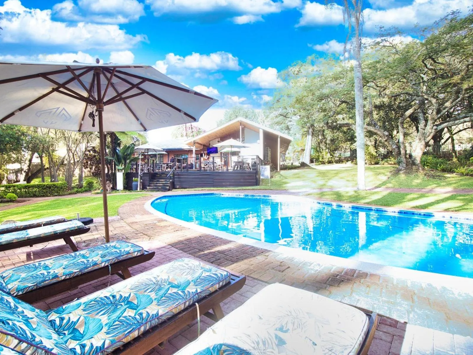 Swimming pool in Hotel 247 @ White River