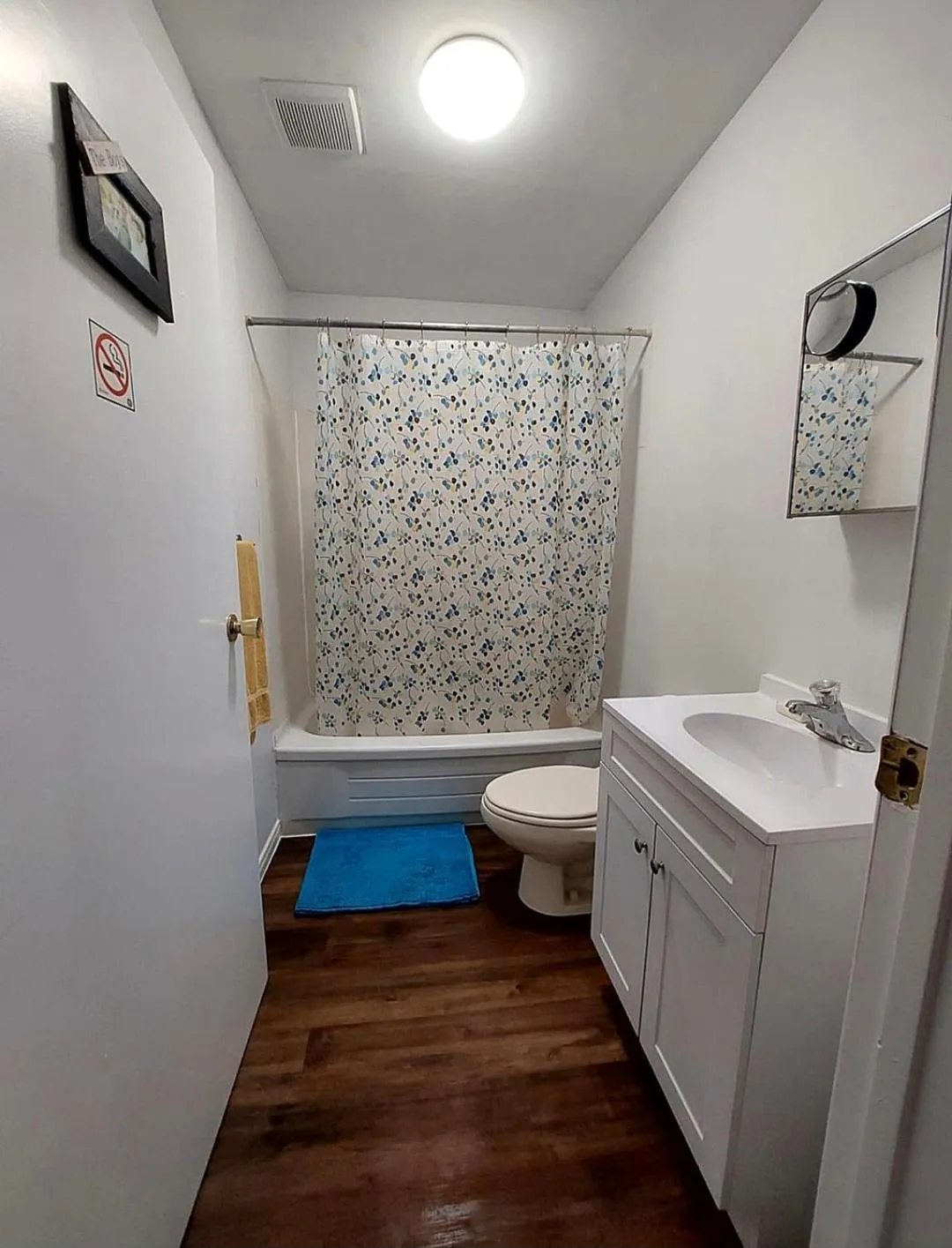 Bathroom in Earthquest Lodge