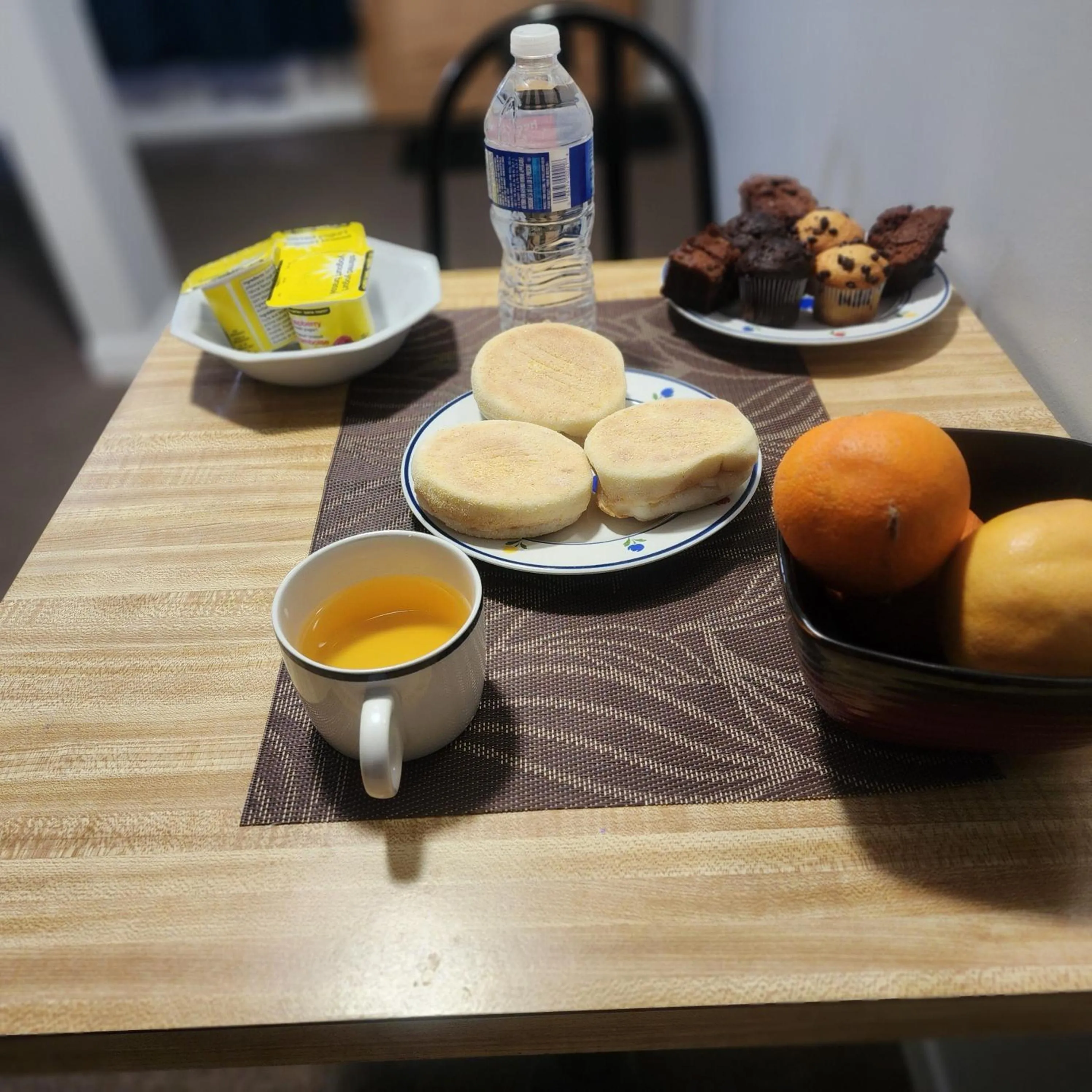 Breakfast in Earthquest Lodge