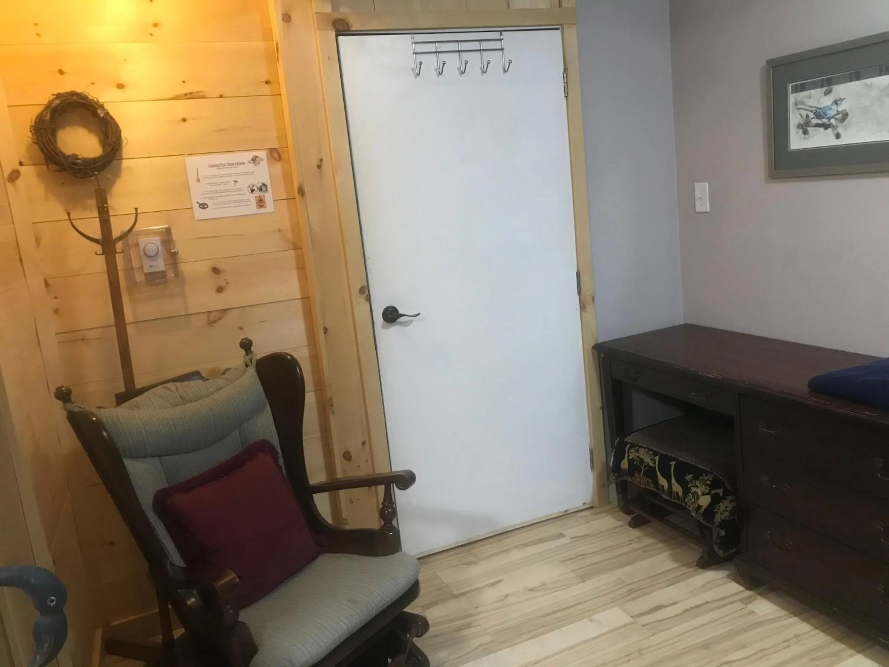 Seating area in Earthquest Lodge