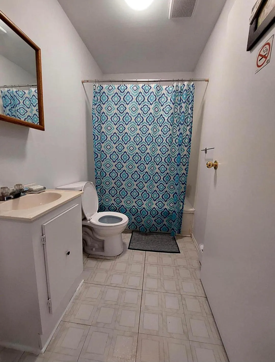 Bathroom in Earthquest Lodge