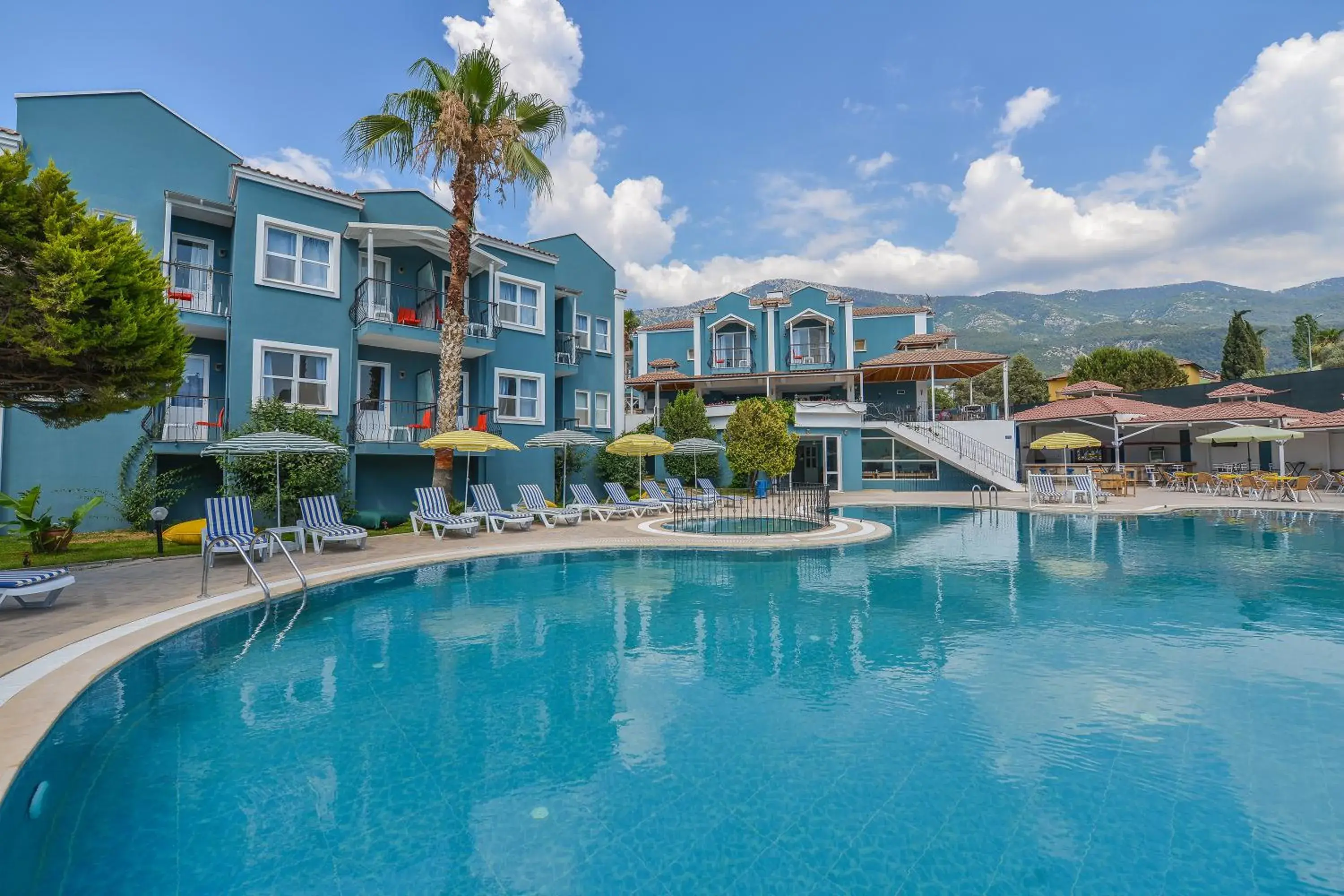 Property building in Blue Pearl Hotel Property building in Blue Pearl Hotel