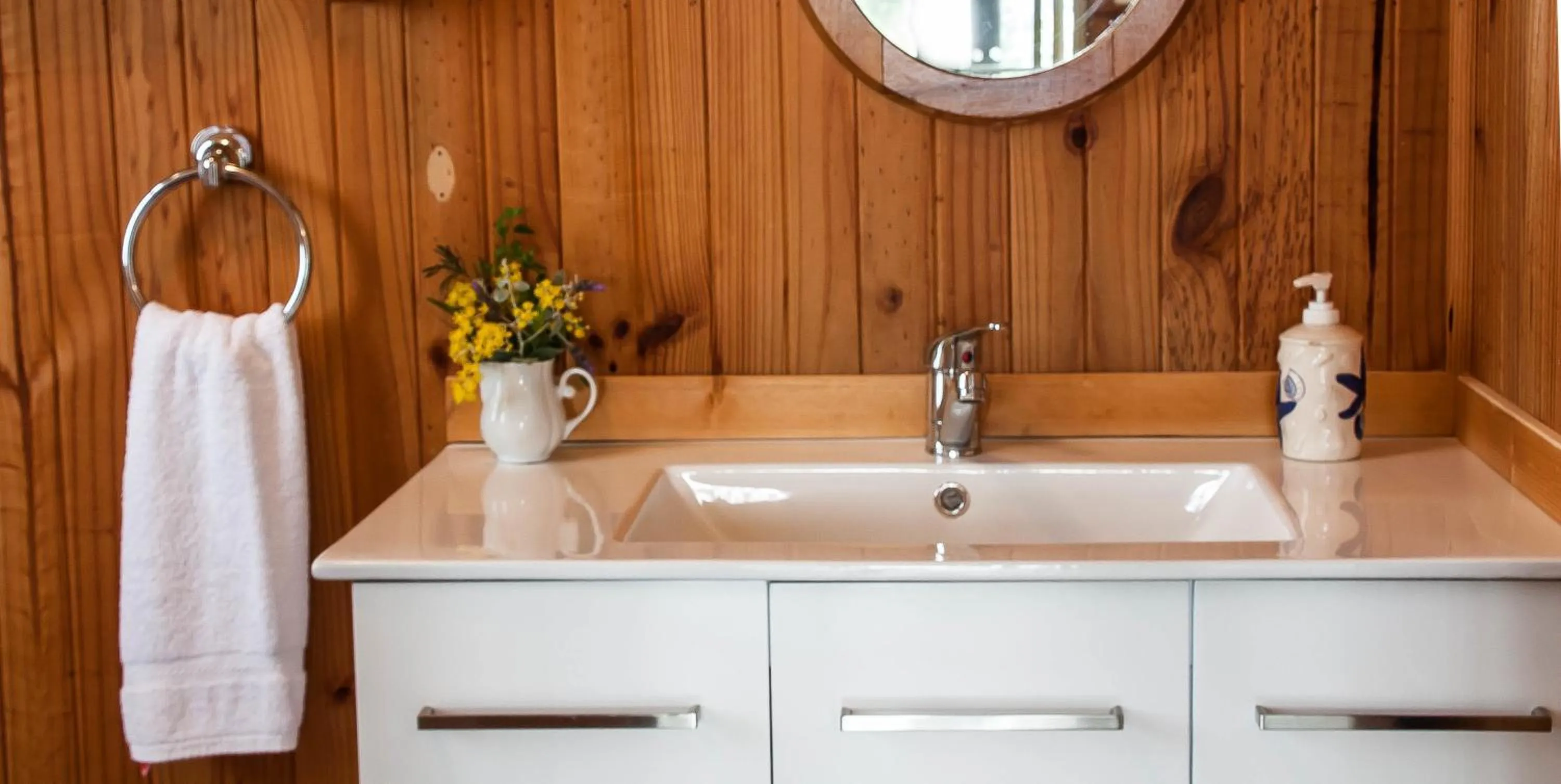 Bathroom in Balingup Heights Hilltop Forest Cottages