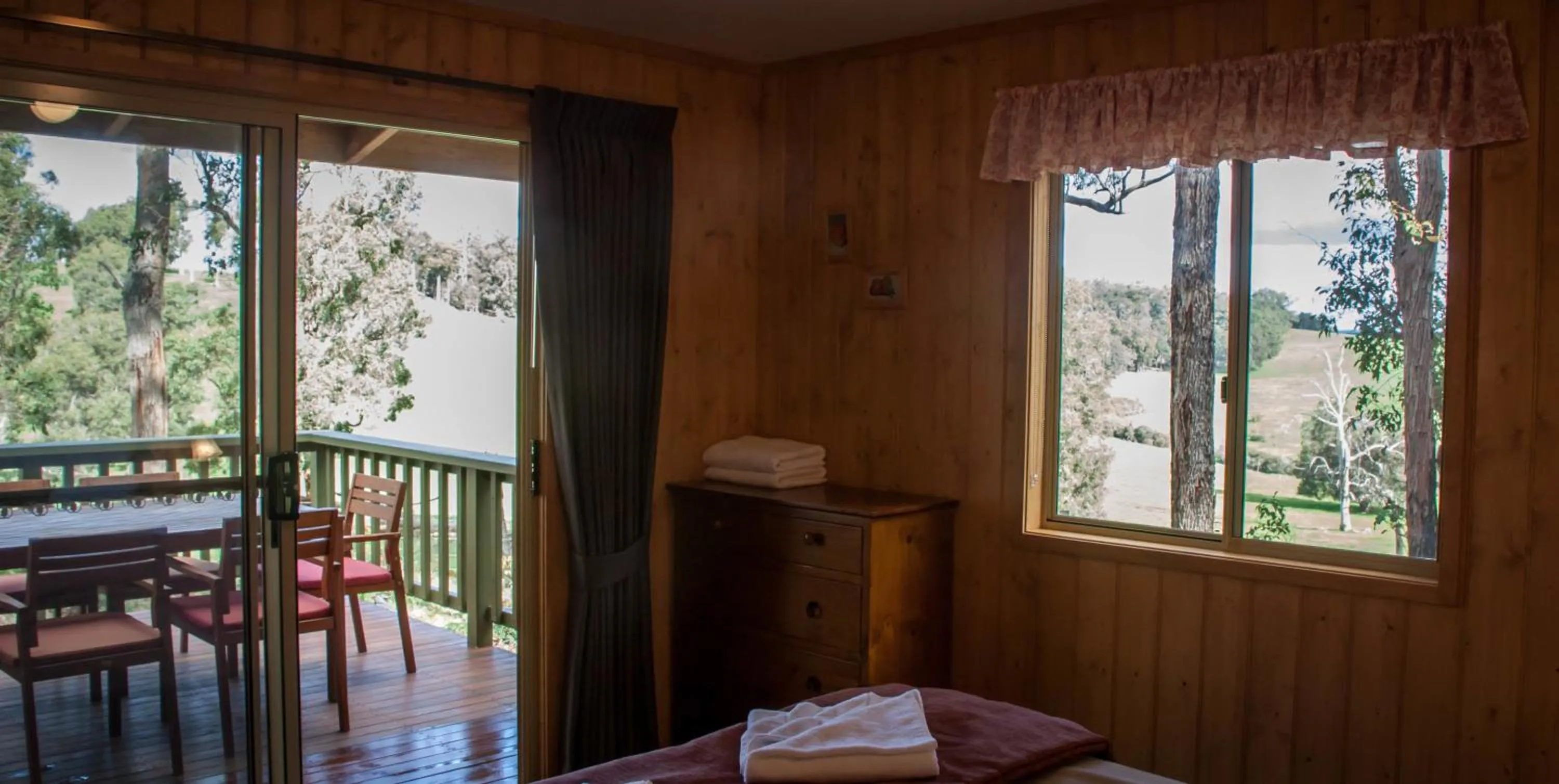 Bed in Balingup Heights Hilltop Forest Cottages