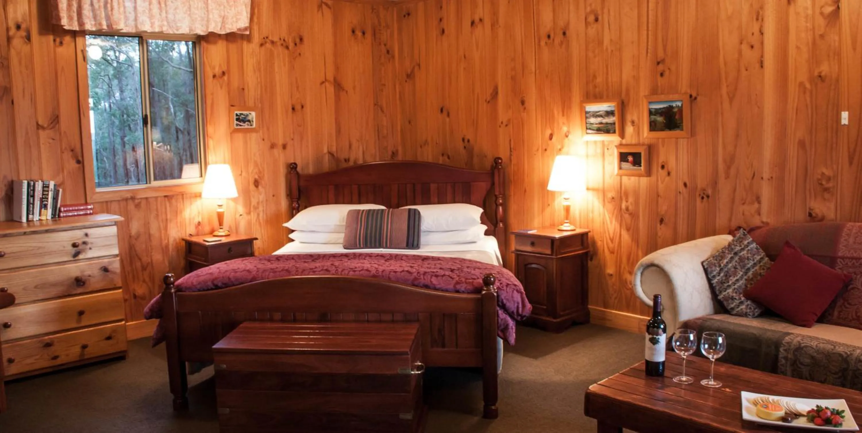 Bed in Balingup Heights Hilltop Forest Cottages