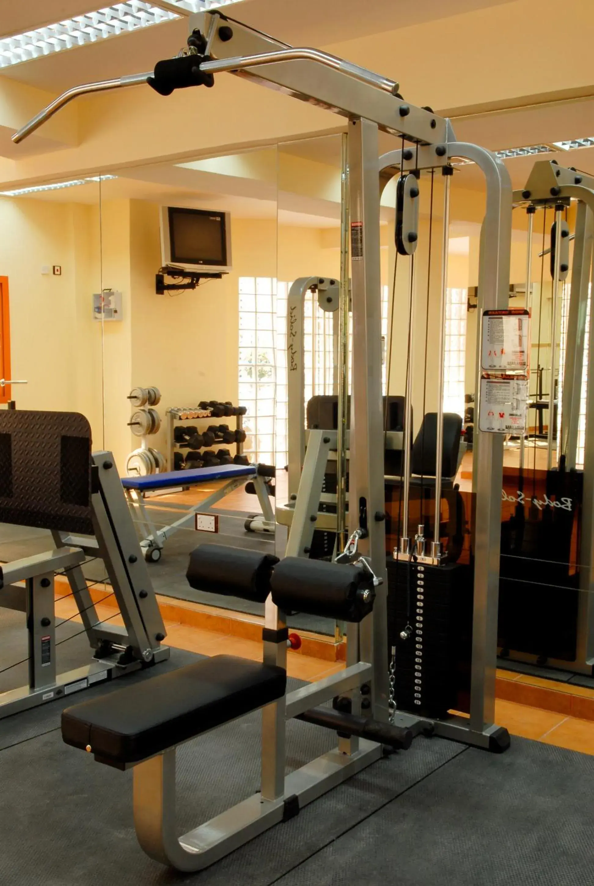 Fitness centre/facilities in Al Liwan Suites Fitness centre/facilities in Al Liwan Suites