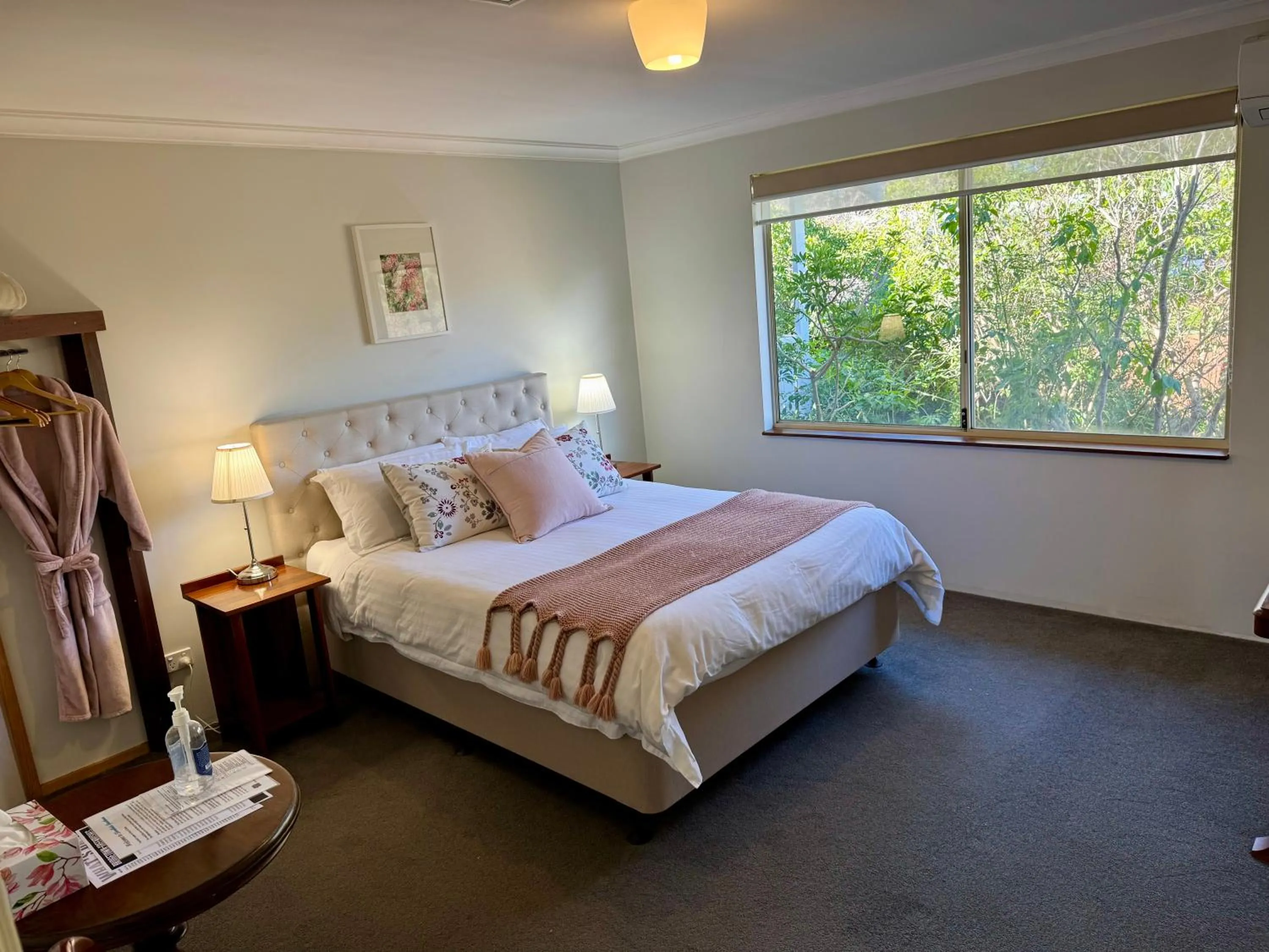 Bedroom, Bed in Shambhala Guesthouse