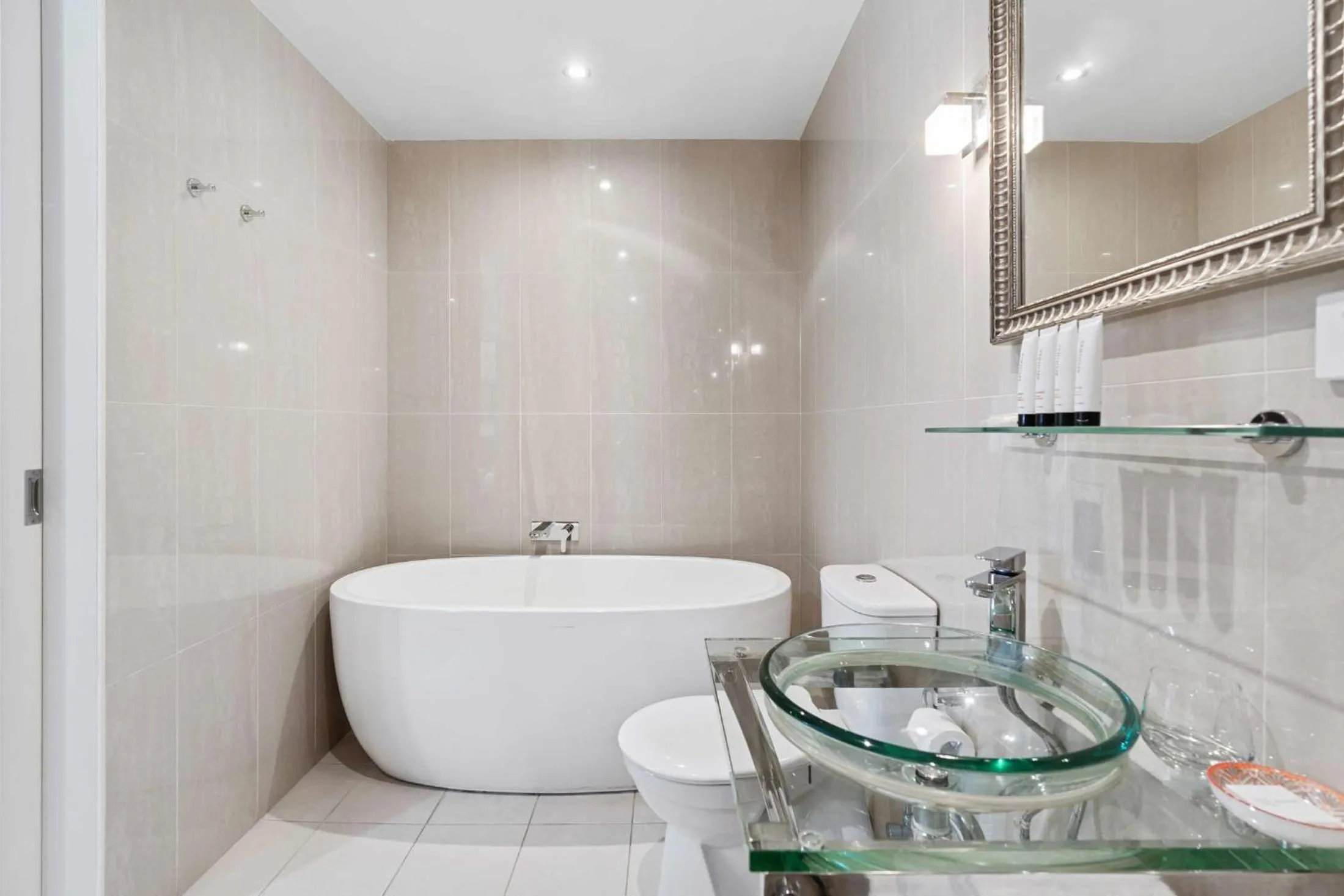 Bathroom in de Russie Boutique Hotel