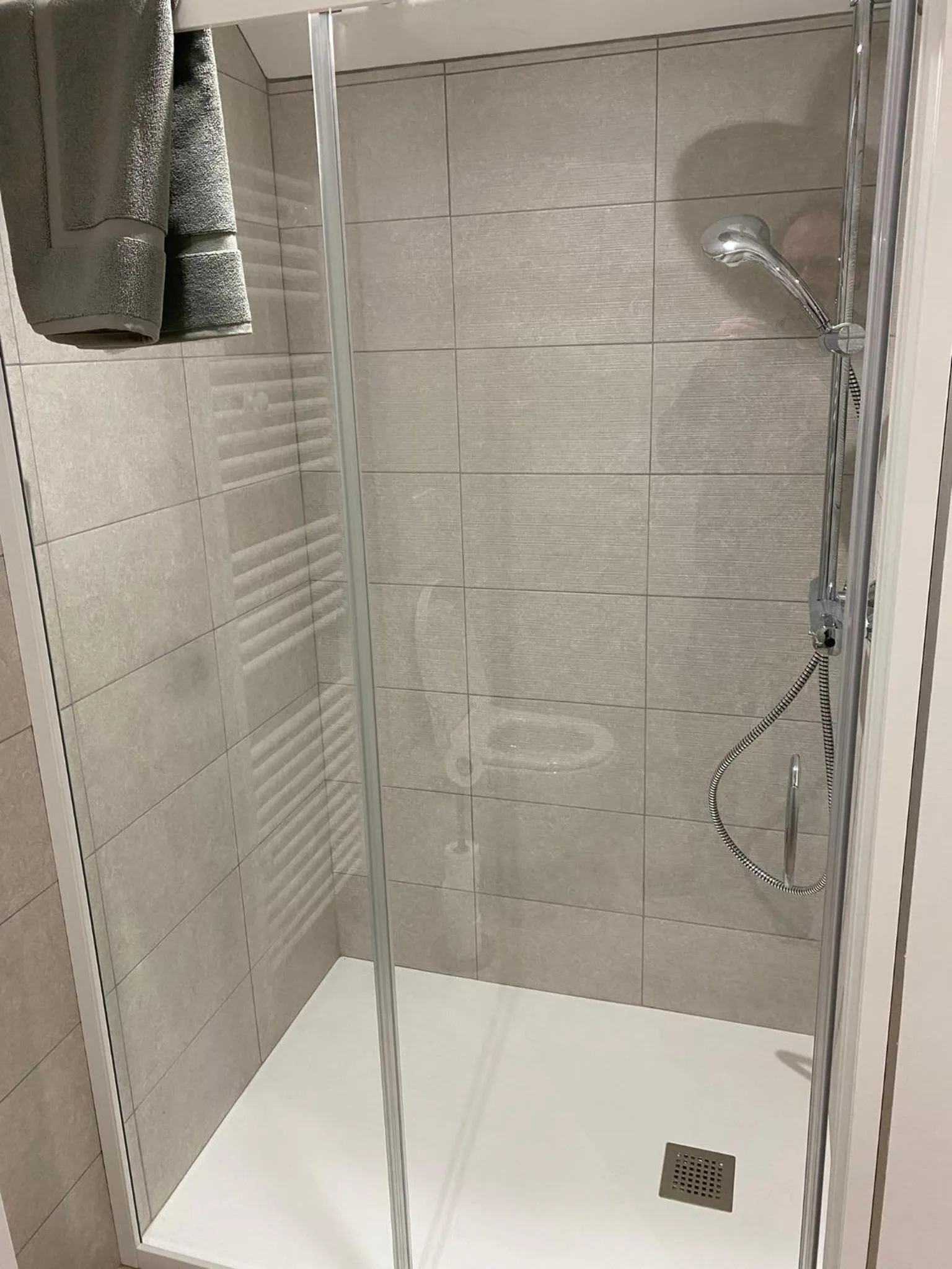 Shower in Le Saint-Hilaire