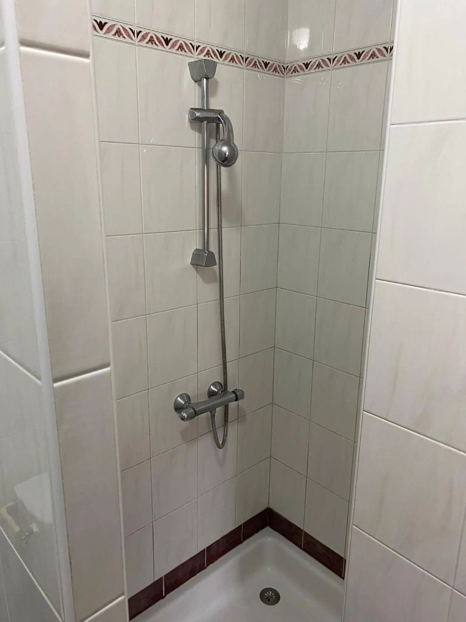 Shower in Le Saint-Hilaire