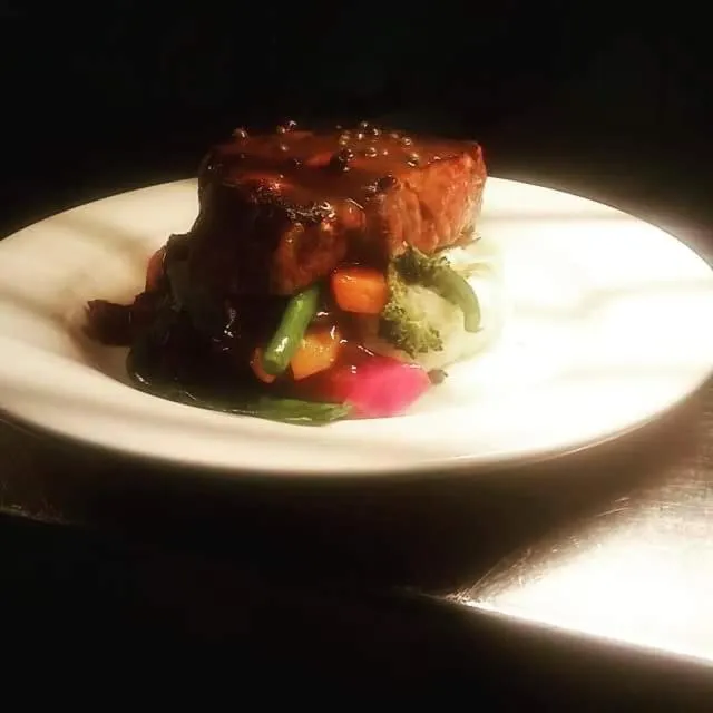 Restaurant/places to eat in The Central Hotel Motel Lakes Entrance