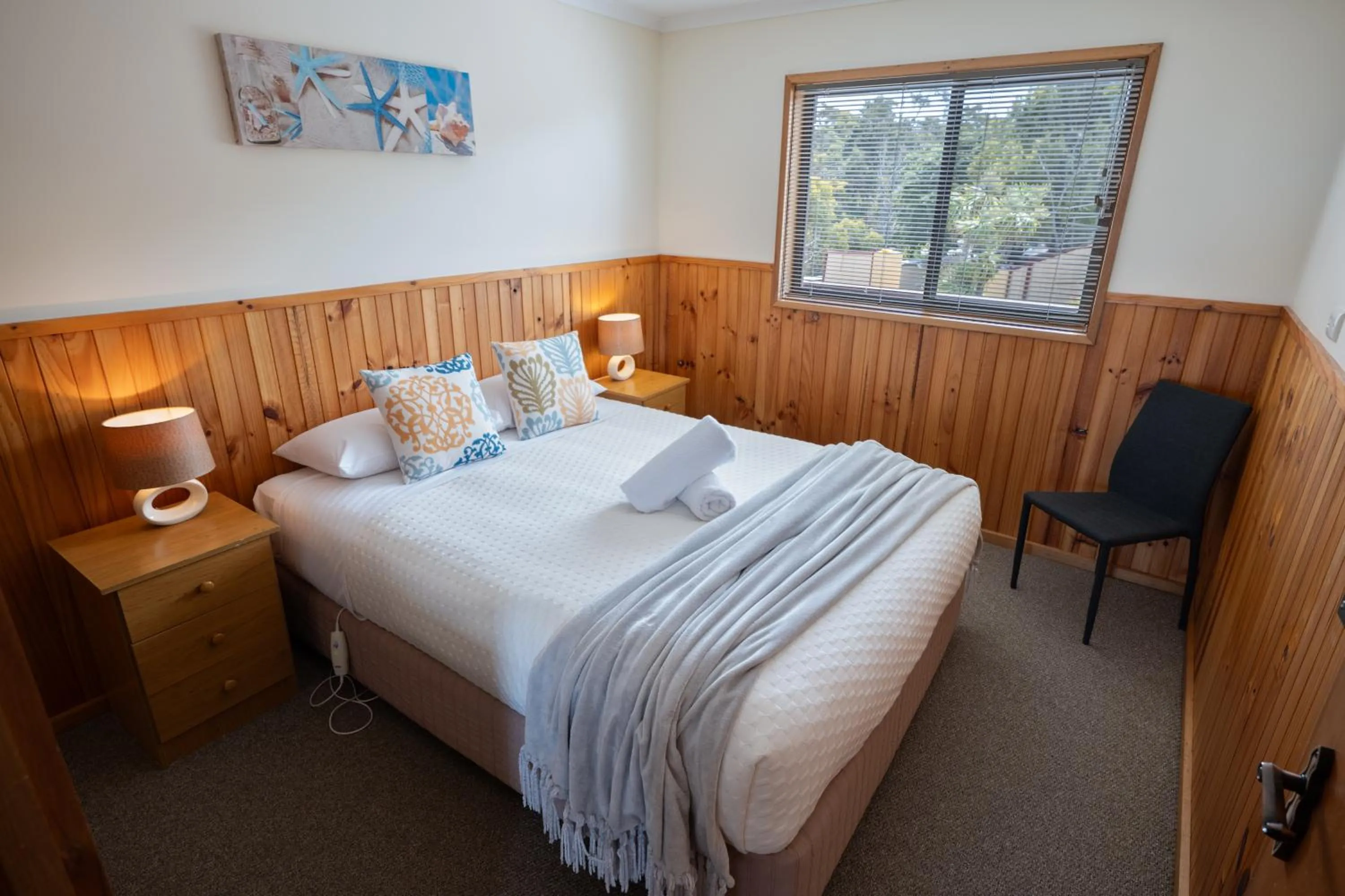 Bedroom, Bed in Blue Seas Holiday Villas
