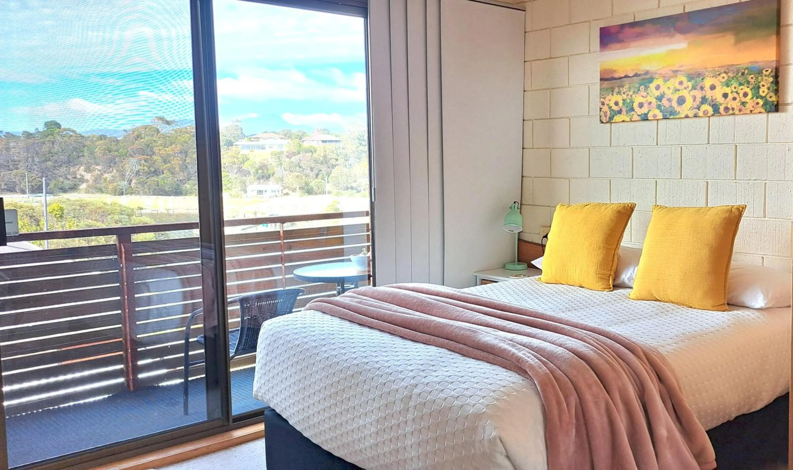 Bedroom, Bed in Blue Seas Holiday Villas