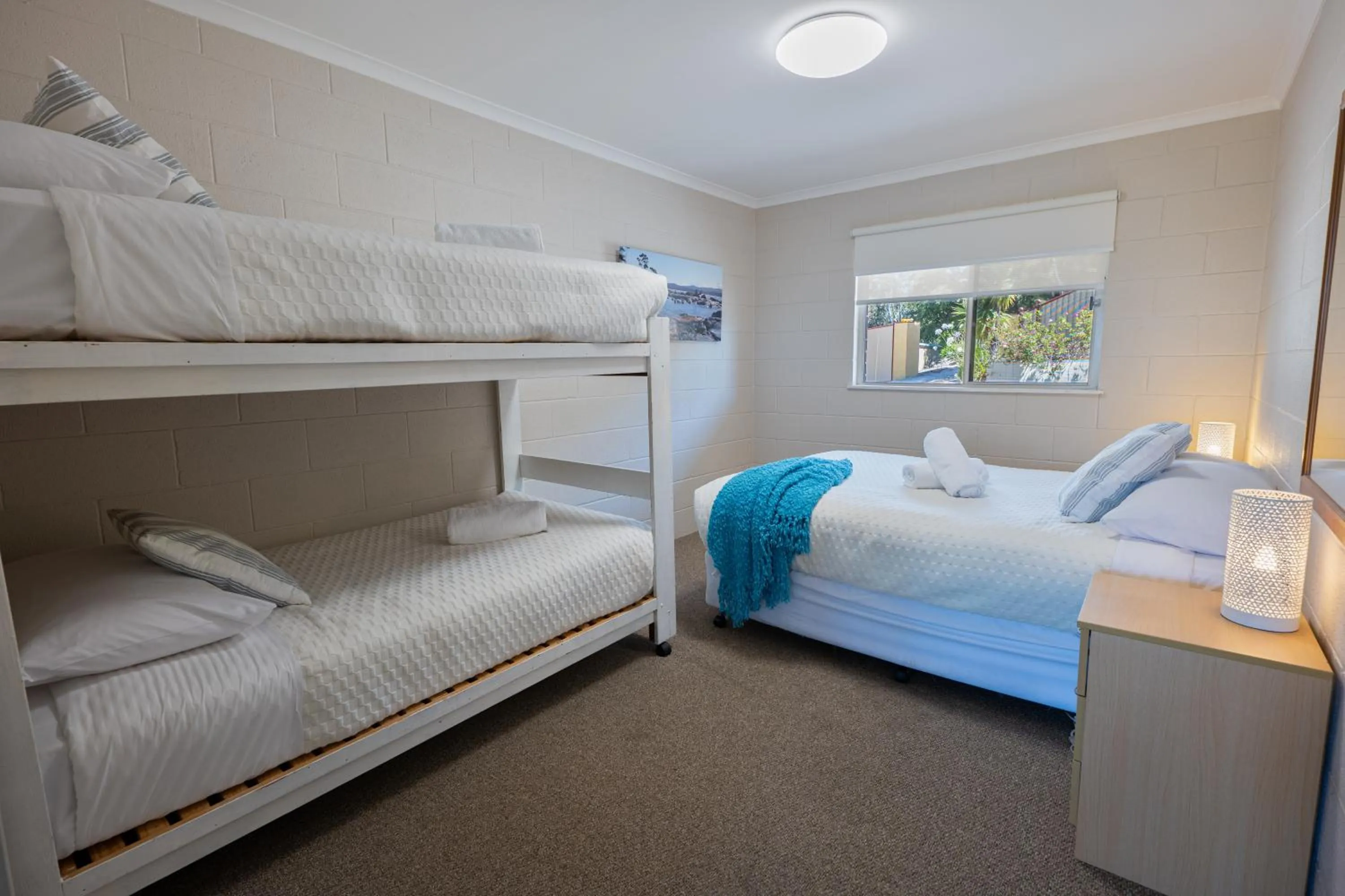Bedroom, Bed in Blue Seas Holiday Villas