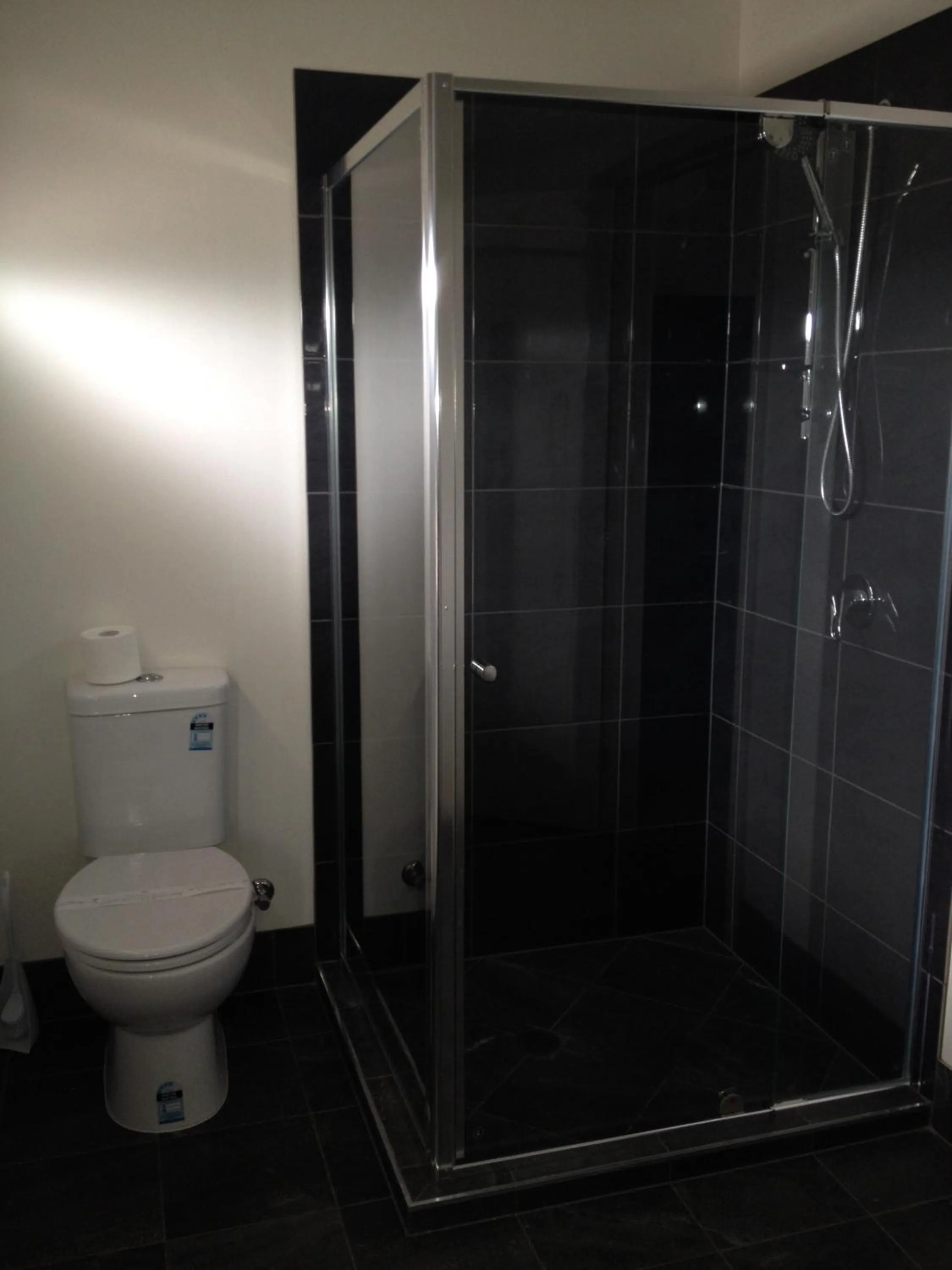 Bathroom in Blackwater Hotel Motel