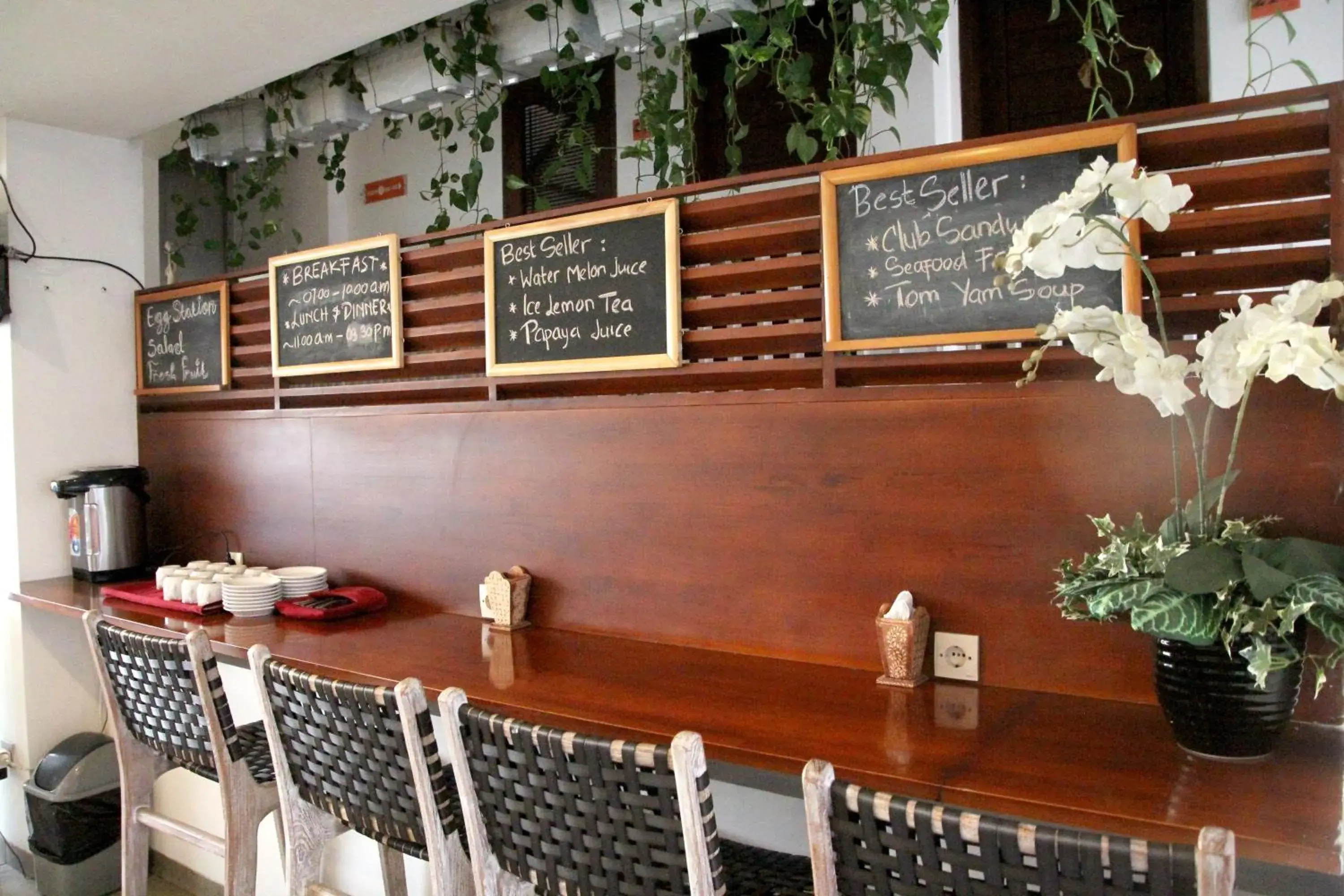 Restaurant/places to eat in The Legian Sunset Residence Restaurant/places to eat in The Legian Sunset Residence