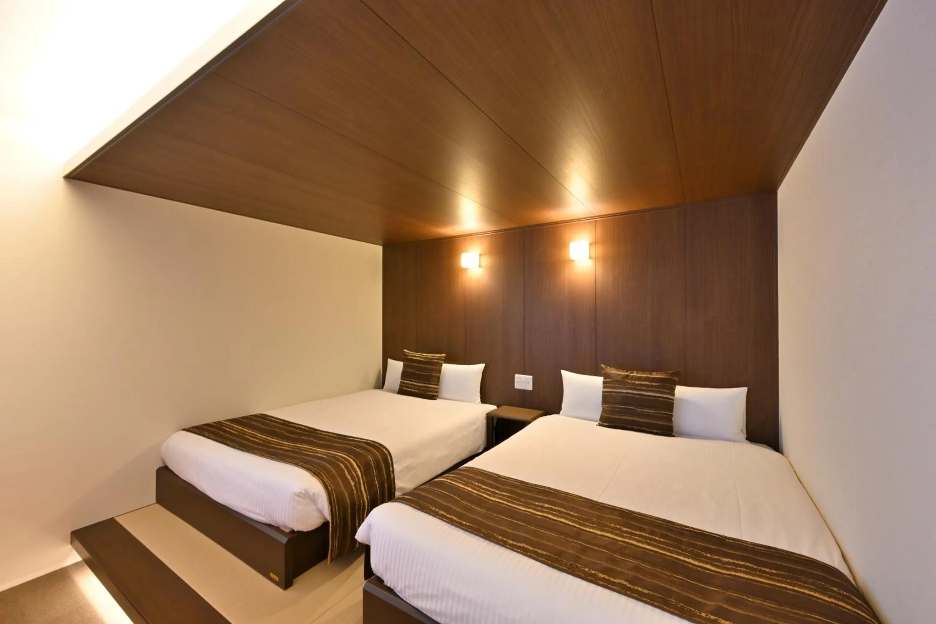 Bedroom, Bed in GRAND BASE Hiroshima Peace Memorial Park