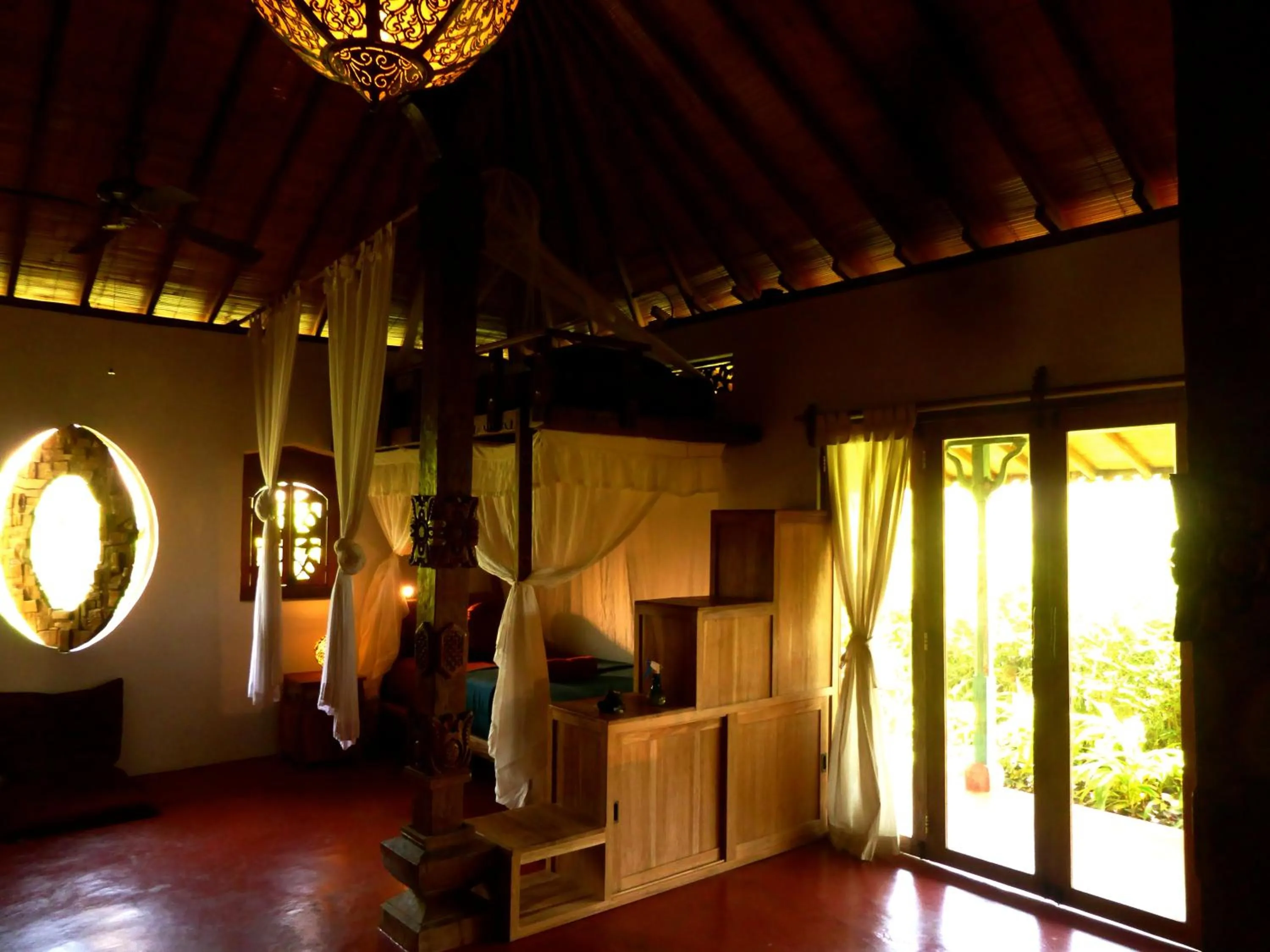 Photo of the whole room in Dragonfly Village